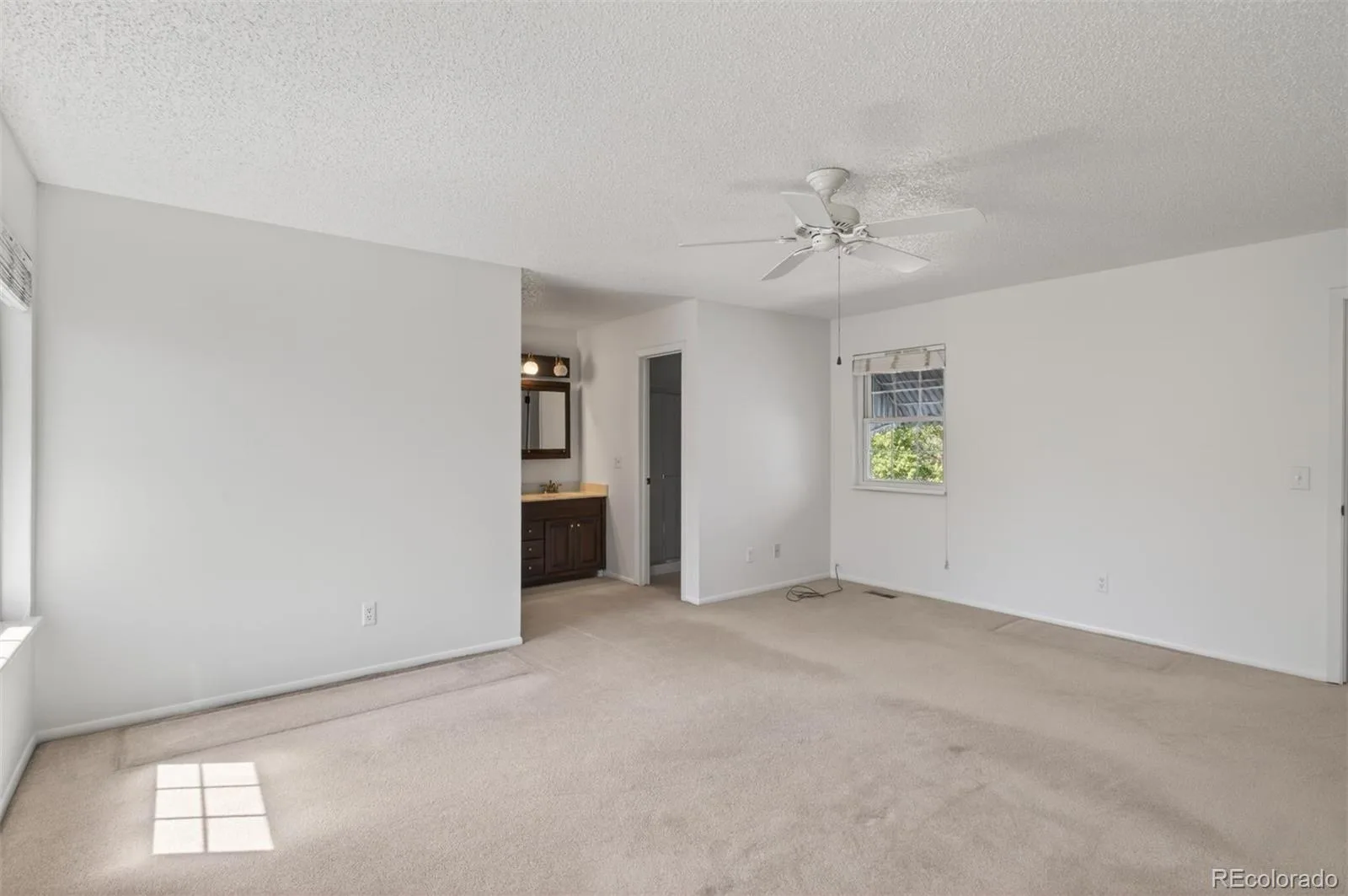 2558 S Vaughn Way #D Aurora CO 80014 | MLS #REC3875509 10062026153941 1600 18