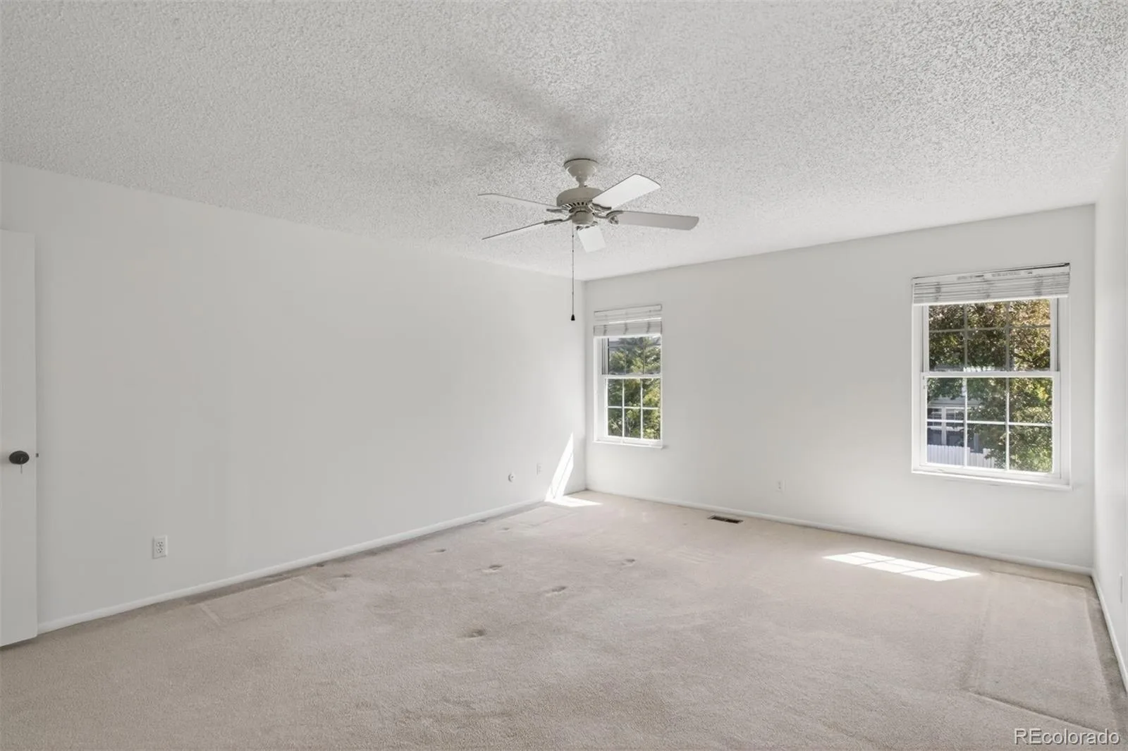 2558 S Vaughn Way #D Aurora CO 80014 | MLS #REC3875509 10062026153941 1600 19