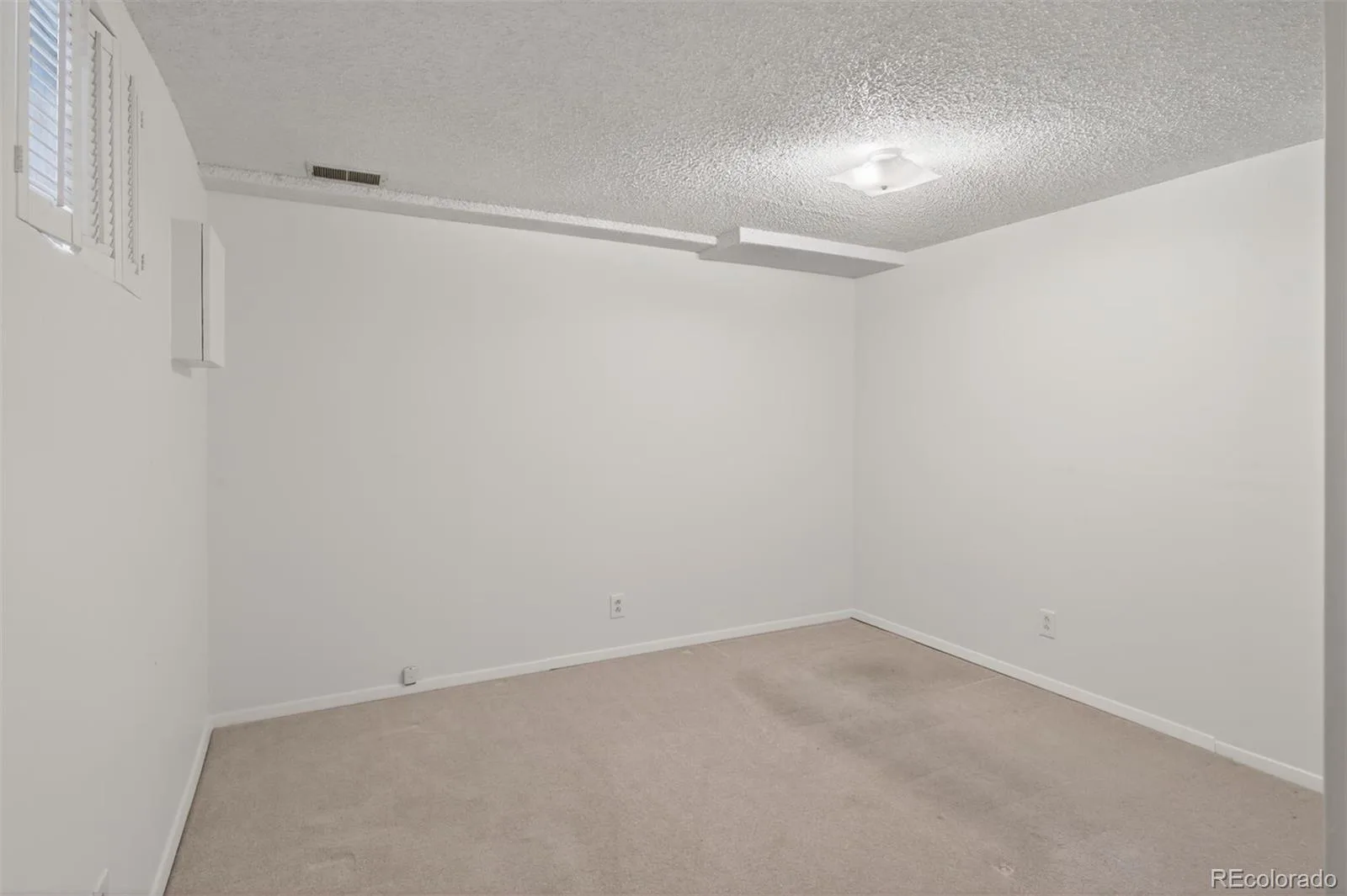 2558 S Vaughn Way #D Aurora CO 80014 | MLS #REC3875509 10062026153941 1600 34