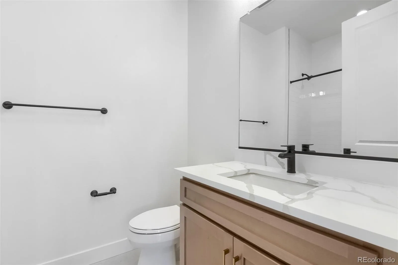 10978 E Hinsdale Circle Centennial CO 80112 | MLS #REC3876527 08292026025524 1600 3