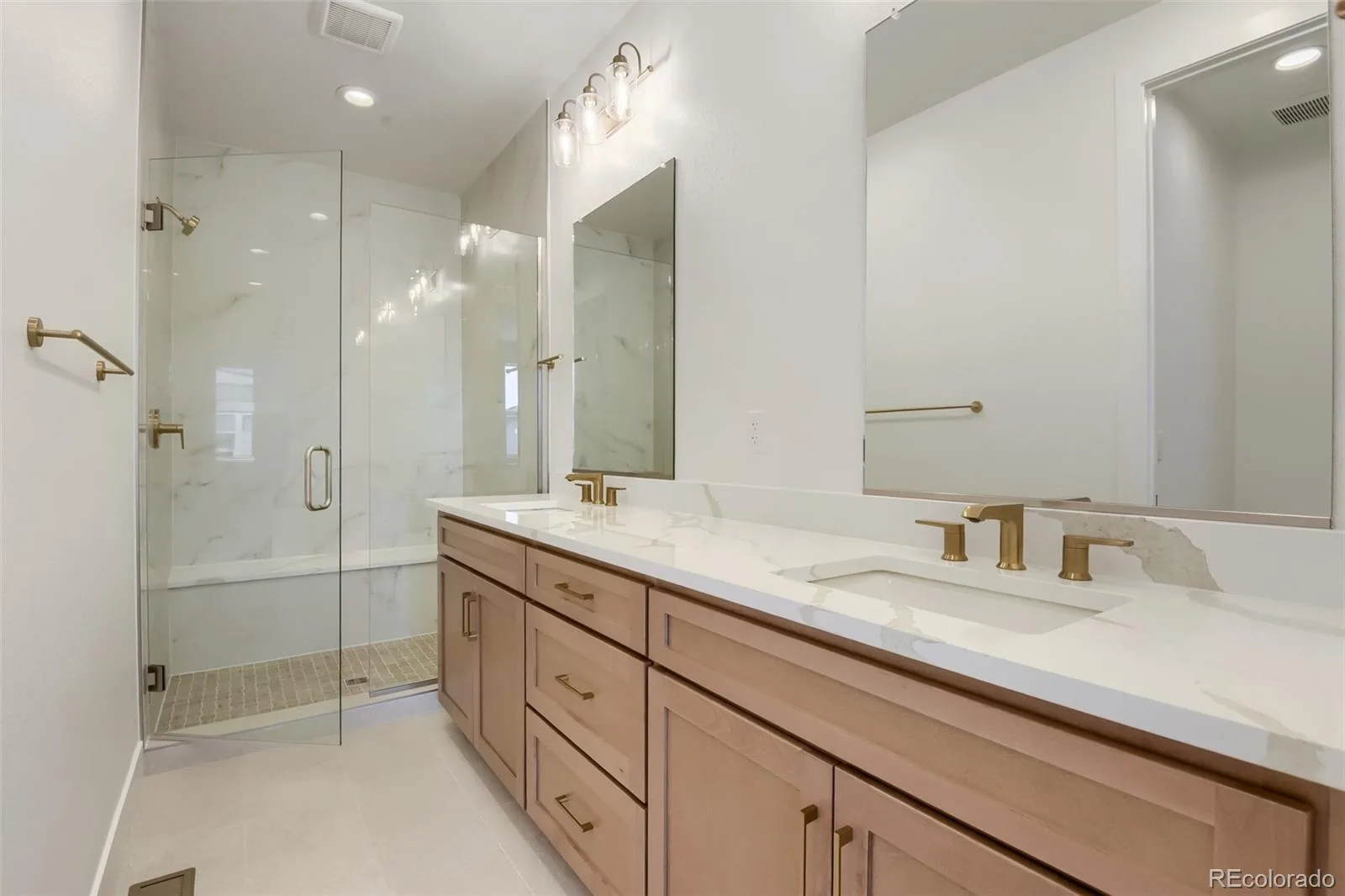10978 E Hinsdale Circle Centennial CO 80112 | MLS #REC3876527 08292026025524 1600 5