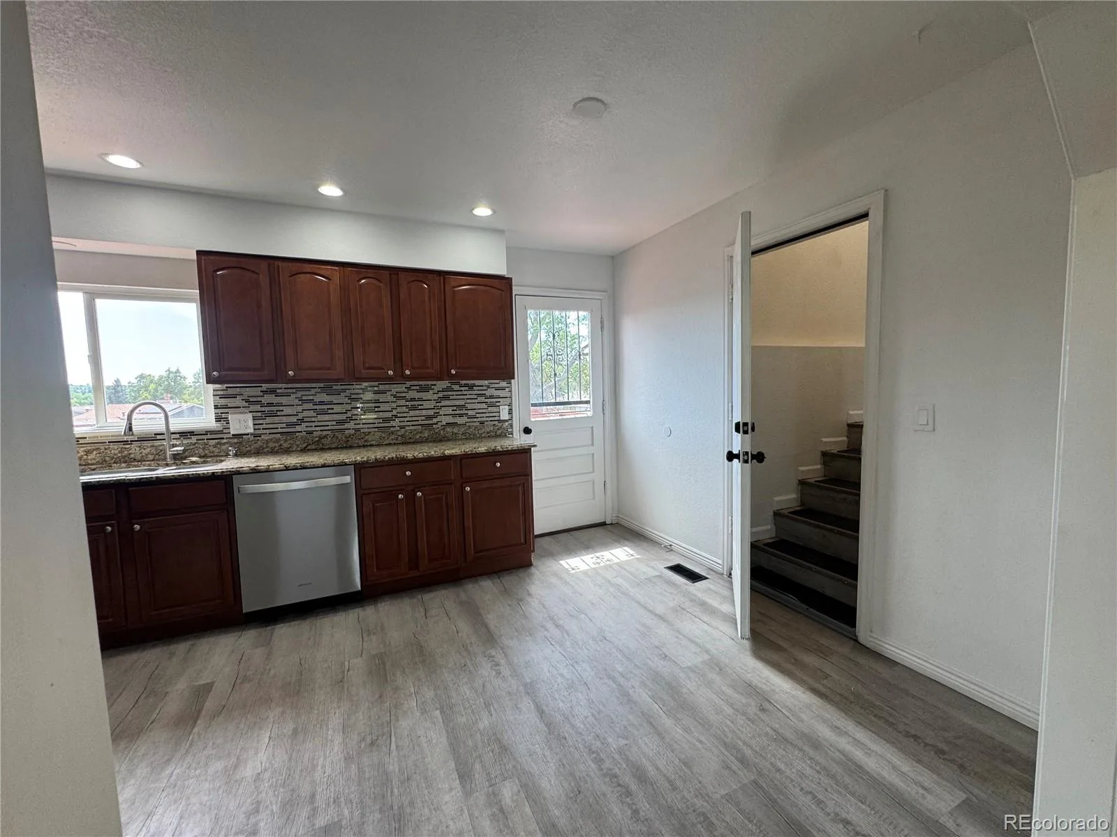 2012 S Ivory Street Aurora CO 80013 MLS #REC3880350 06102026194216 1600 21