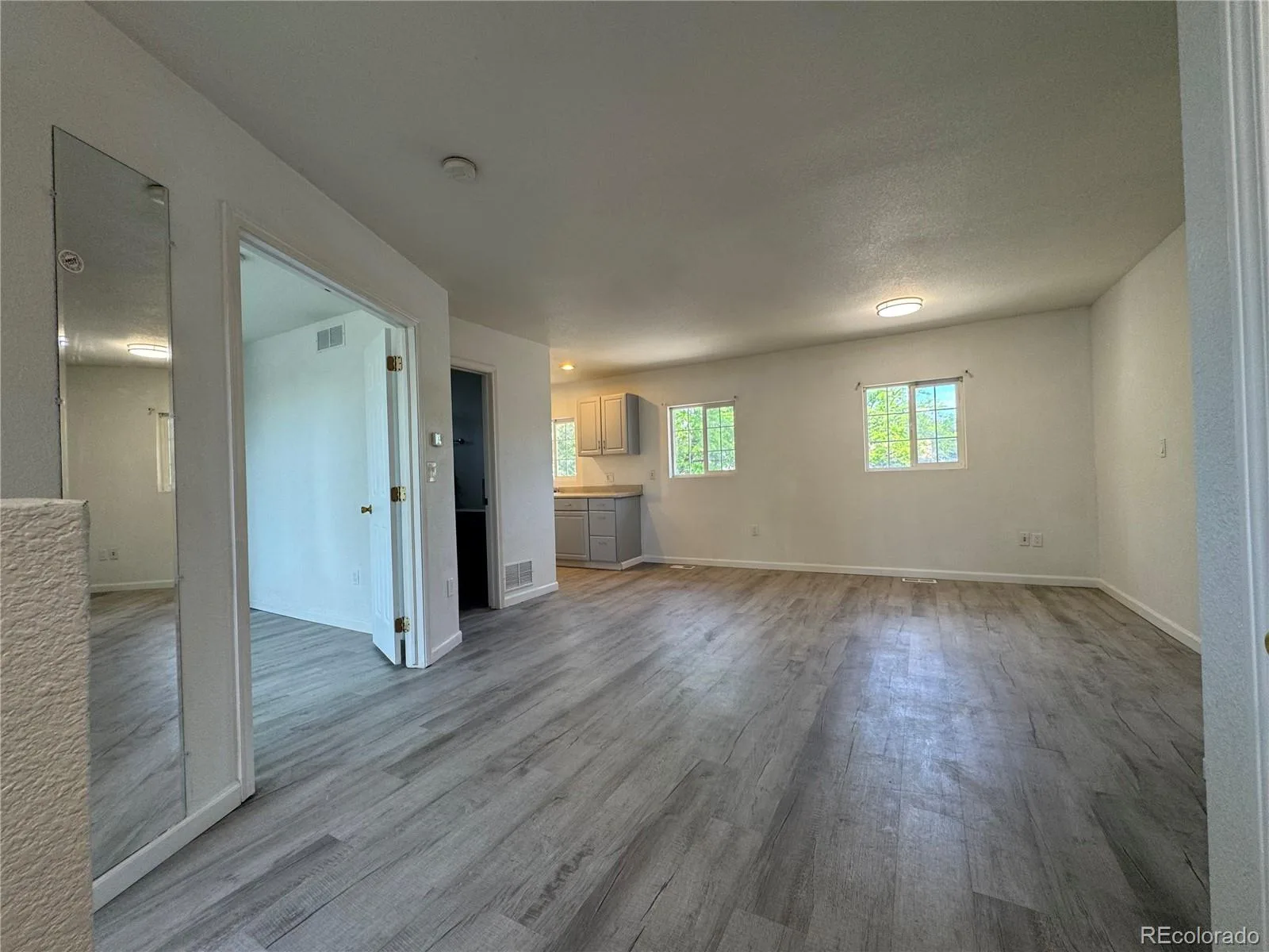 2012 S Ivory Street Aurora CO 80013 MLS #REC3880350 06102026194216 1600 22
