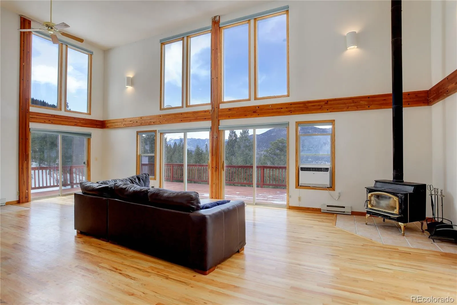 33804 Bergen View Trail Evergreen CO 80439 | MLS #REC3880723 04302026072045 1600 27