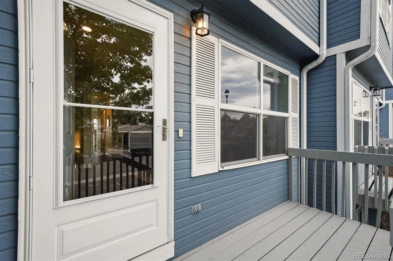 1890 Oakcrest Circle Castle Rock CO 80104 | MLS #REC3881398 07152026073527 1600 3