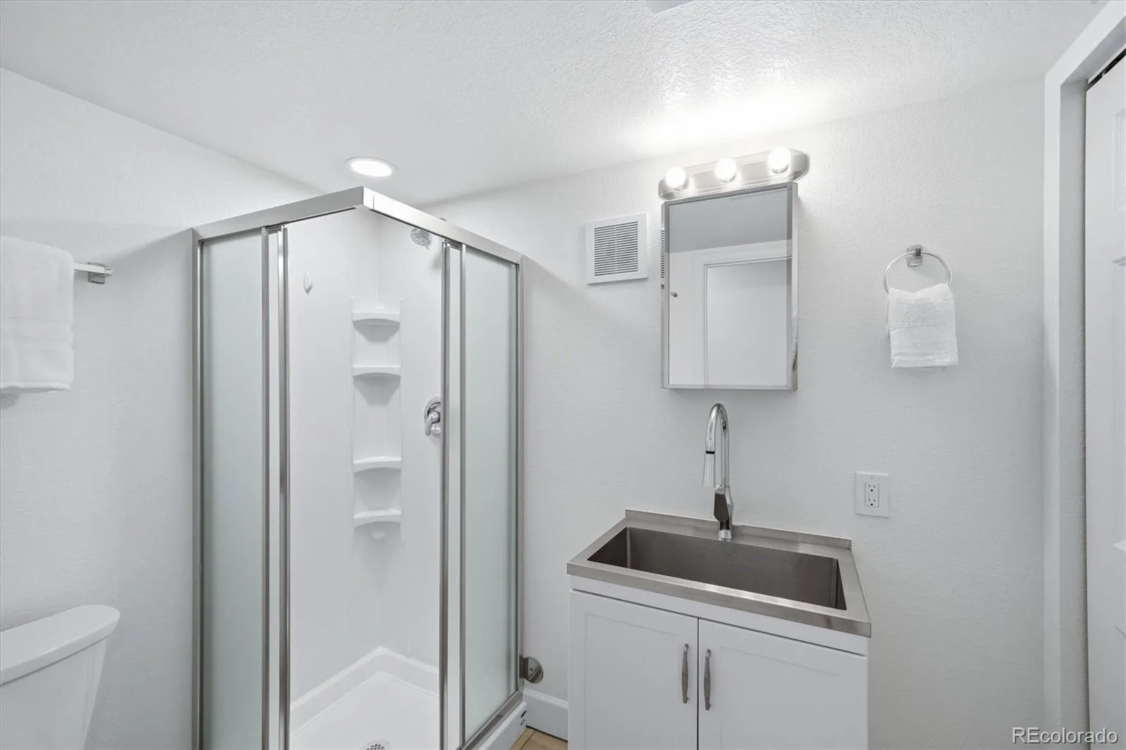 1890 Oakcrest Circle Castle Rock CO 80104 | MLS #REC3881398 07152026073527 1600 34