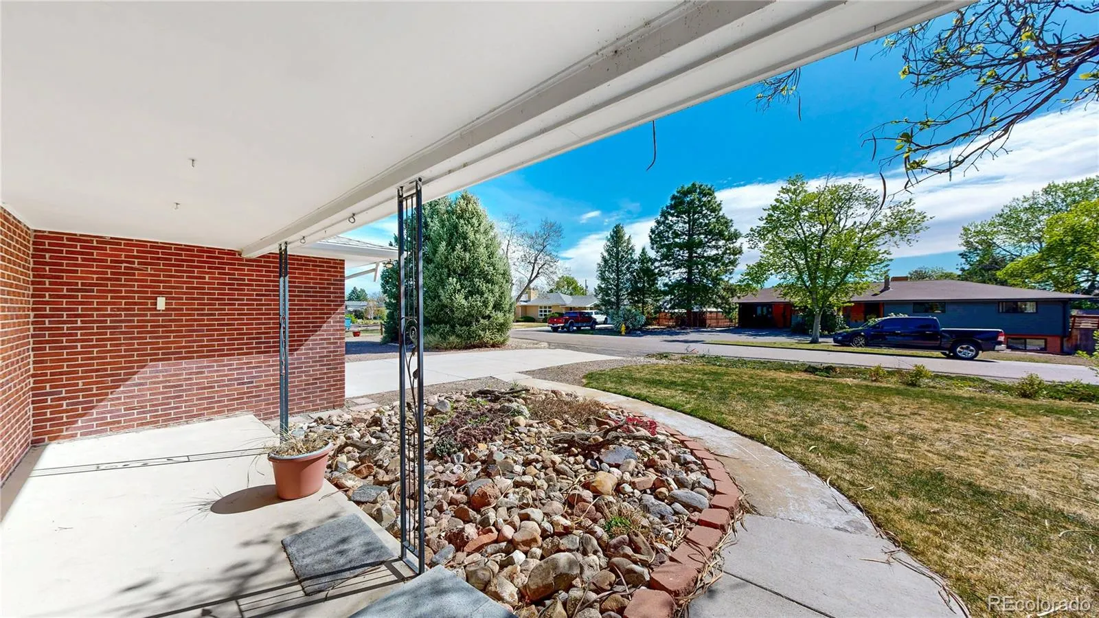 04202026165347 1600 32