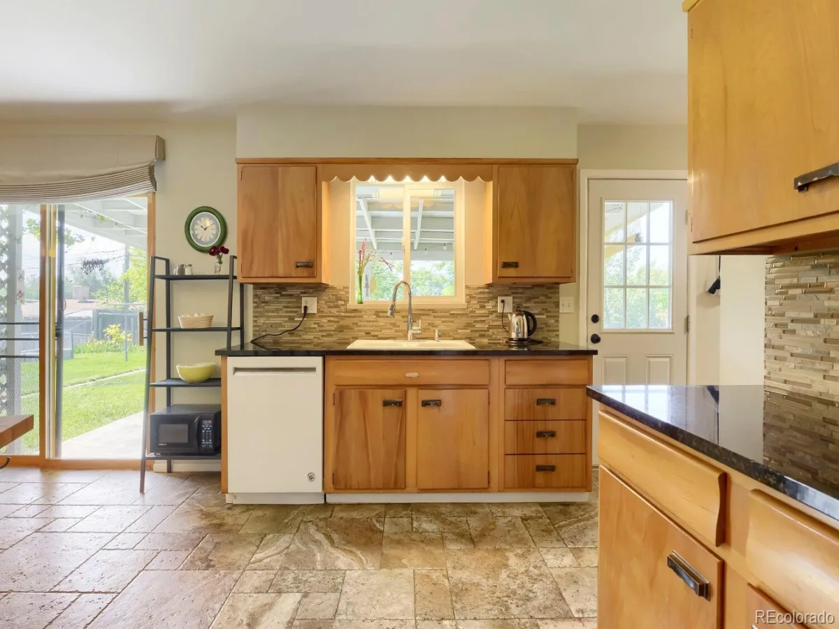 5469 S Huron Way Littleton CO 80120 MLS #REC3882636 06022026231139 1200 3
