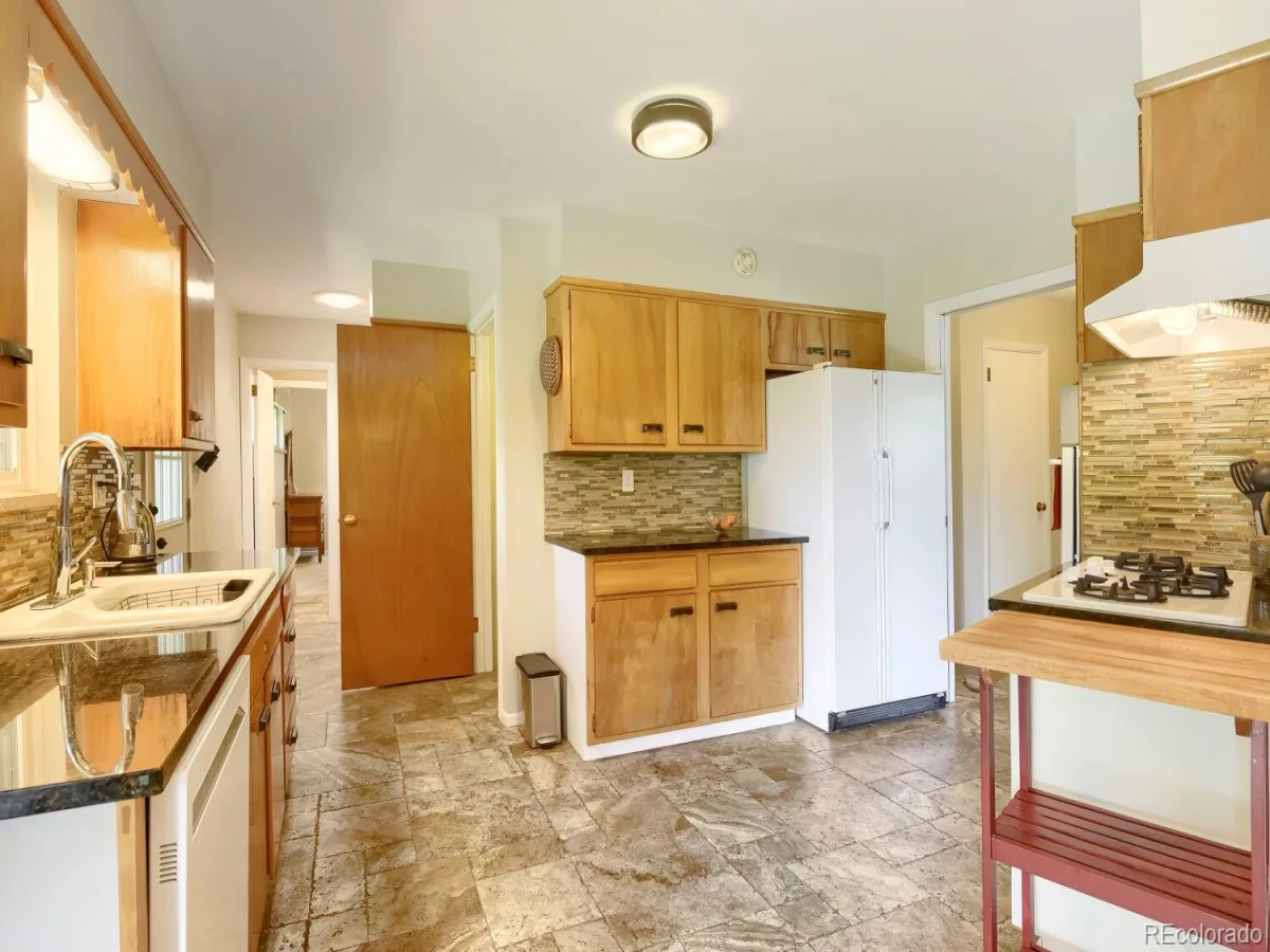 5469 S Huron Way Littleton CO 80120 MLS #REC3882636 06022026231139 1200 4