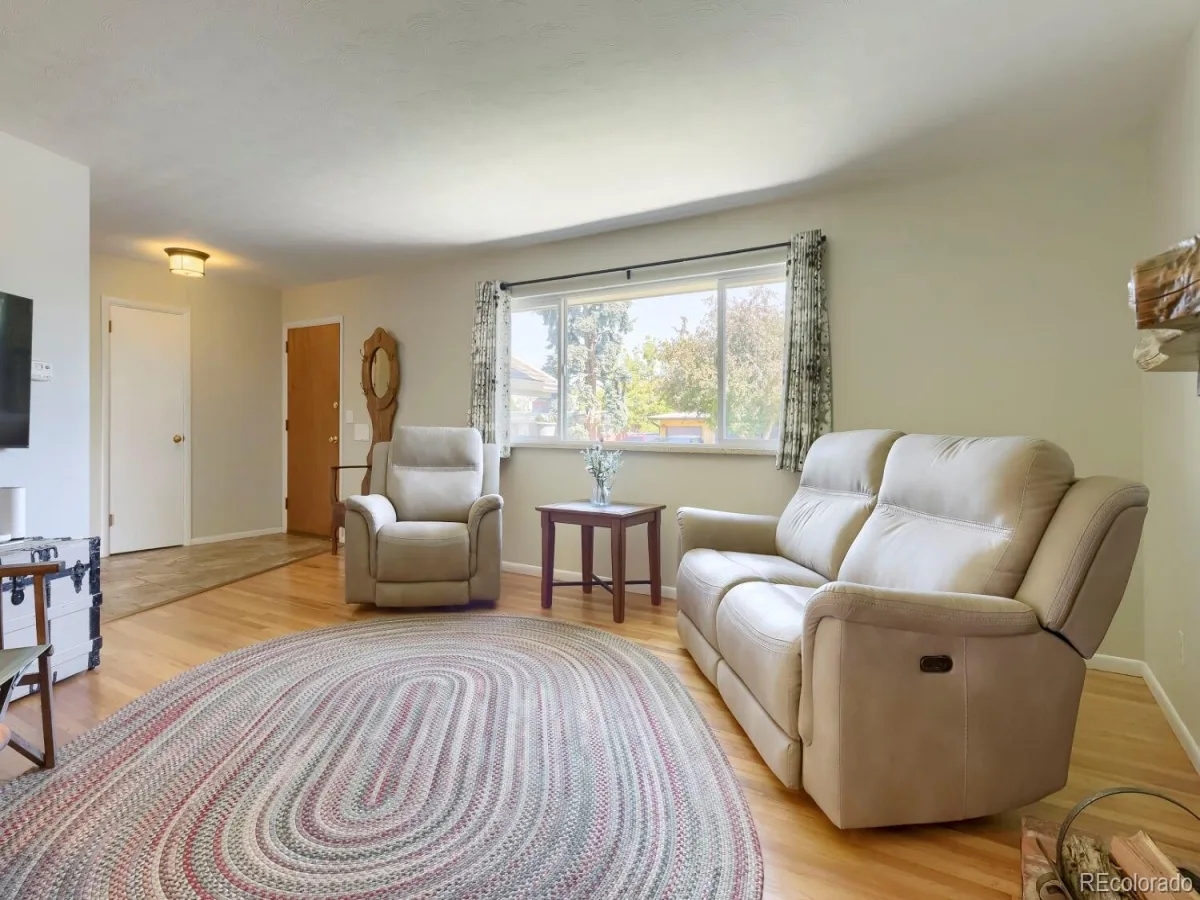 5469 S Huron Way Littleton CO 80120 MLS #REC3882636 06022026231139 1200 9