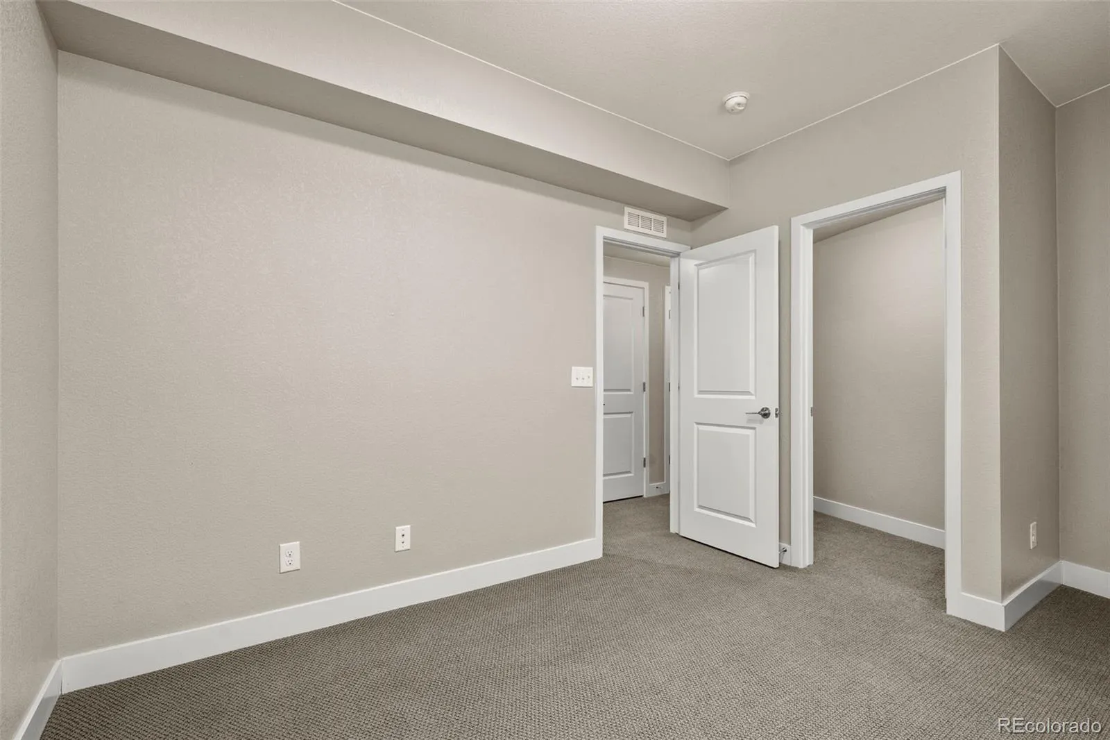 6753 Mariposa Court Denver CO 80221 MLS #REC3884775 04172026201555 1600 43