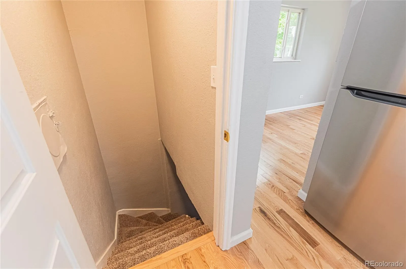 04172026222030 1600 25