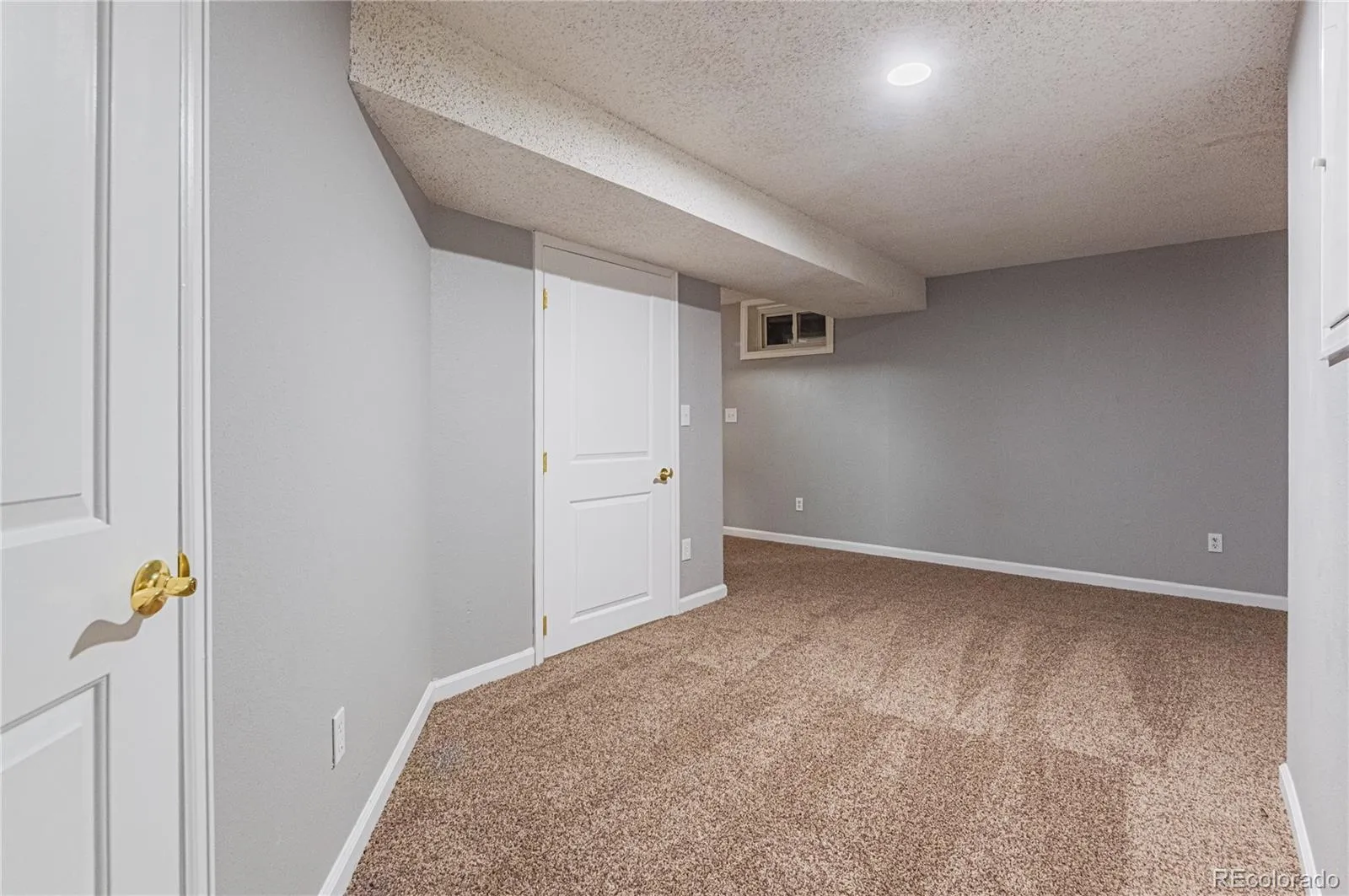 04172026222030 1600 29