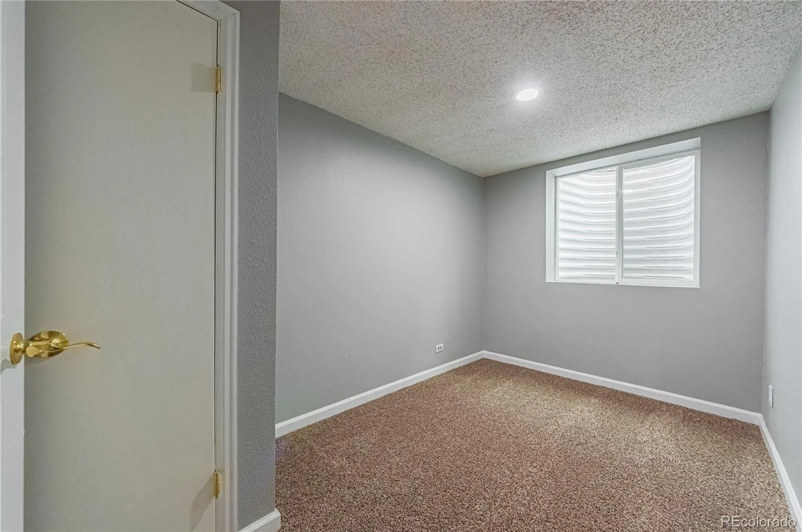 04172026222030 1600 30