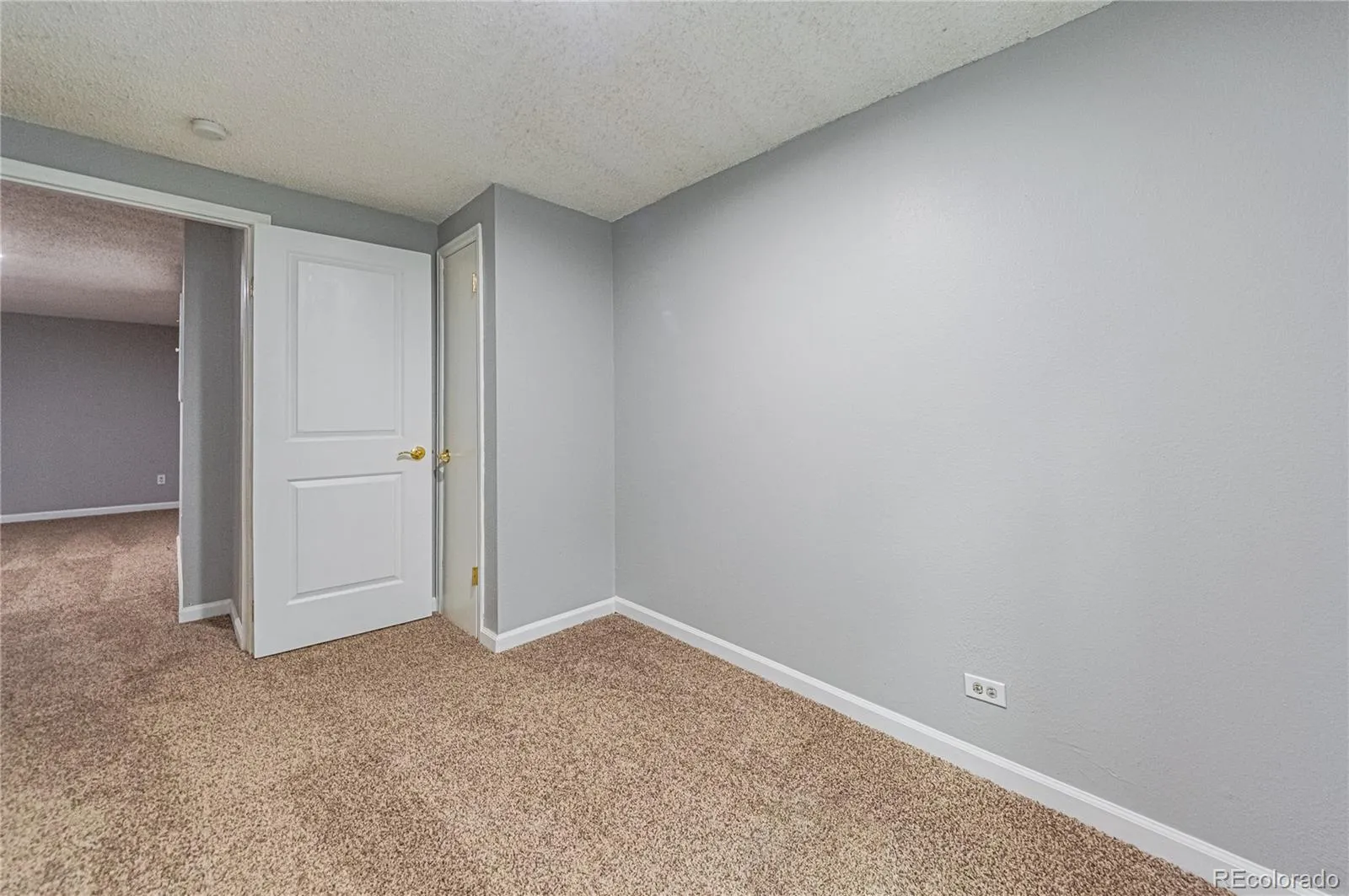 04172026222030 1600 31