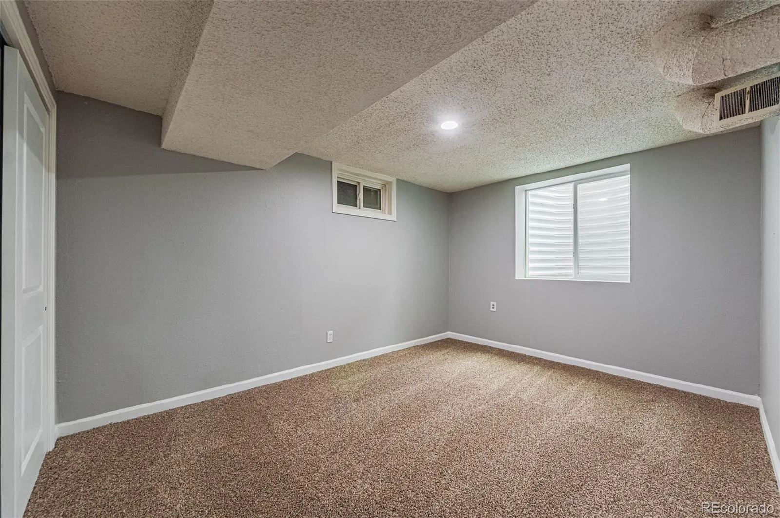 04172026222030 1600 34