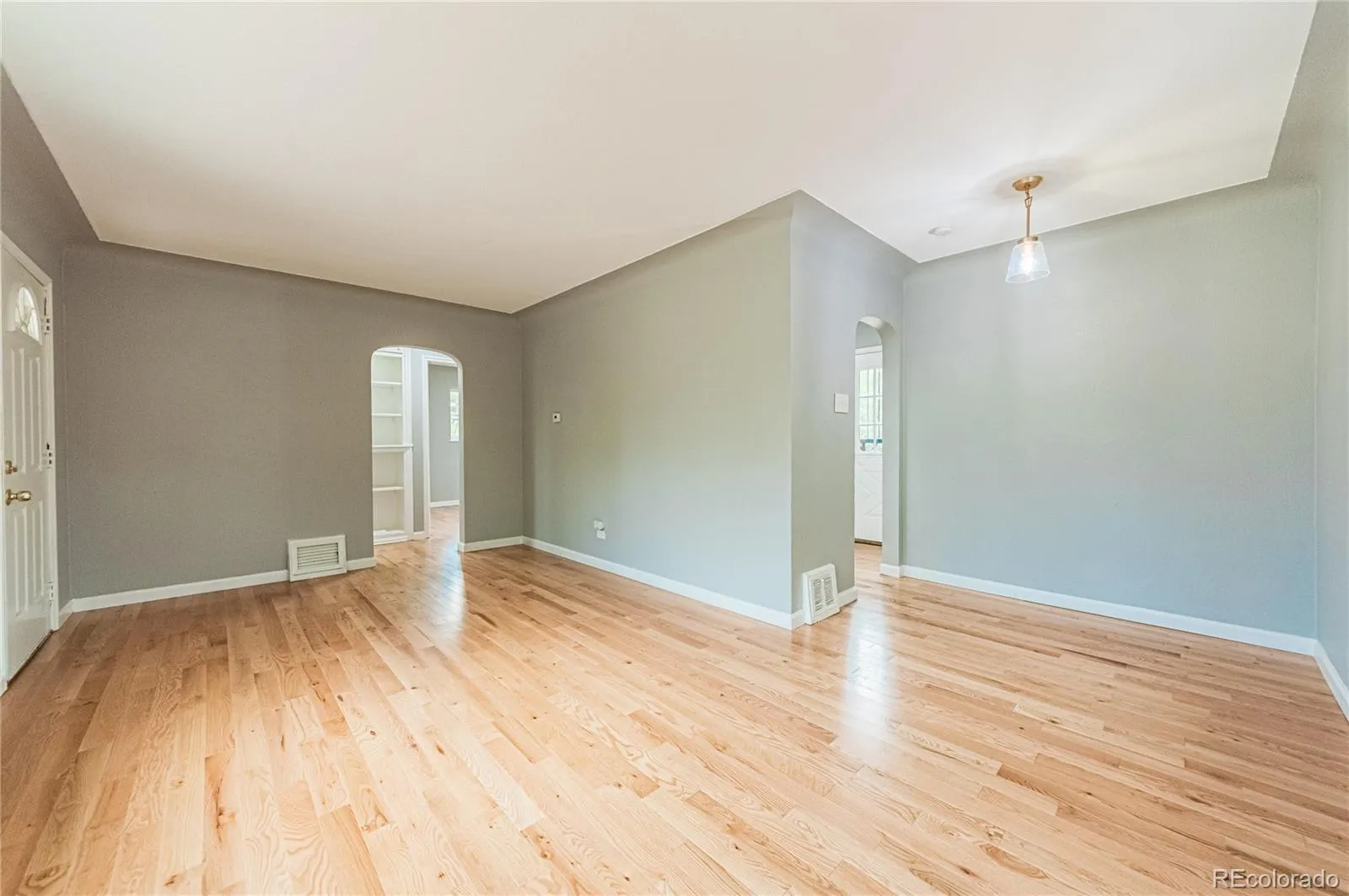 04172026222030 1600 4