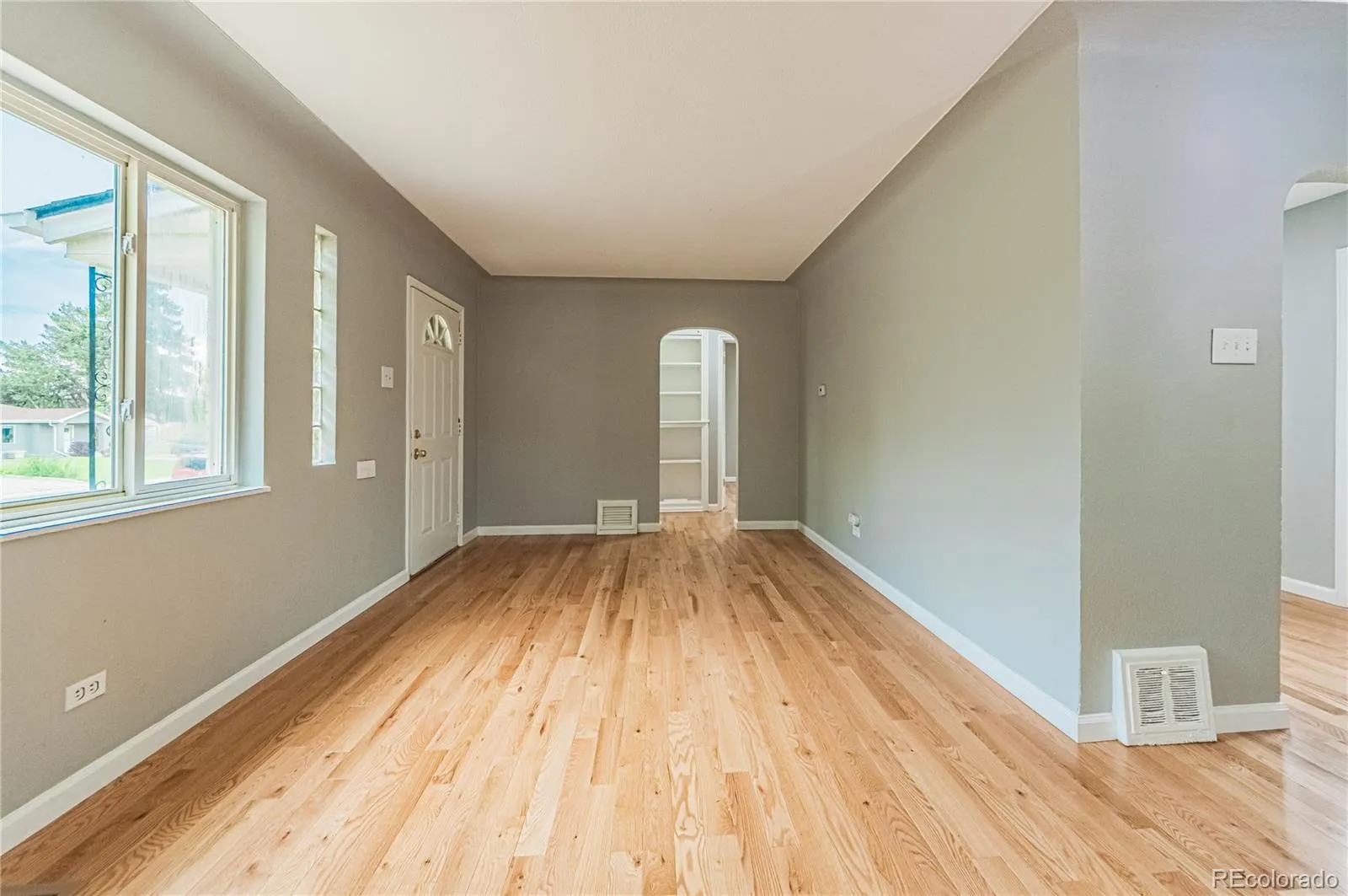 04172026222030 1600 5