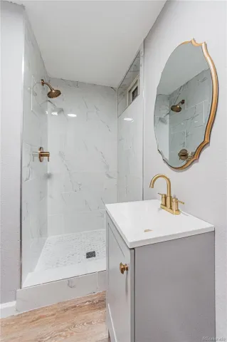 04172026222030 640 40