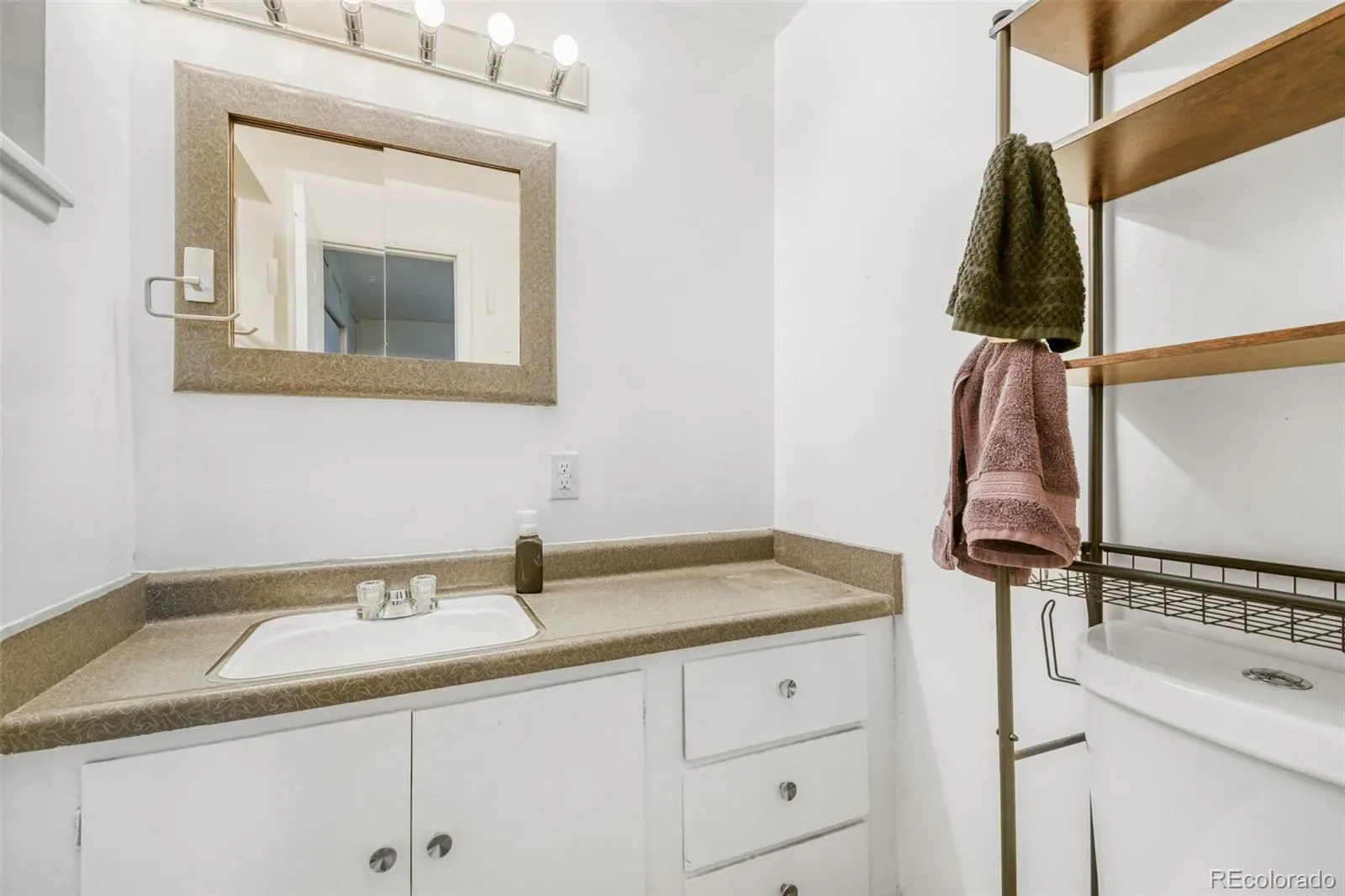 6970 Krameria Street Commerce City CO 80022 | MLS #REC3886405 03222026173813 1600 5