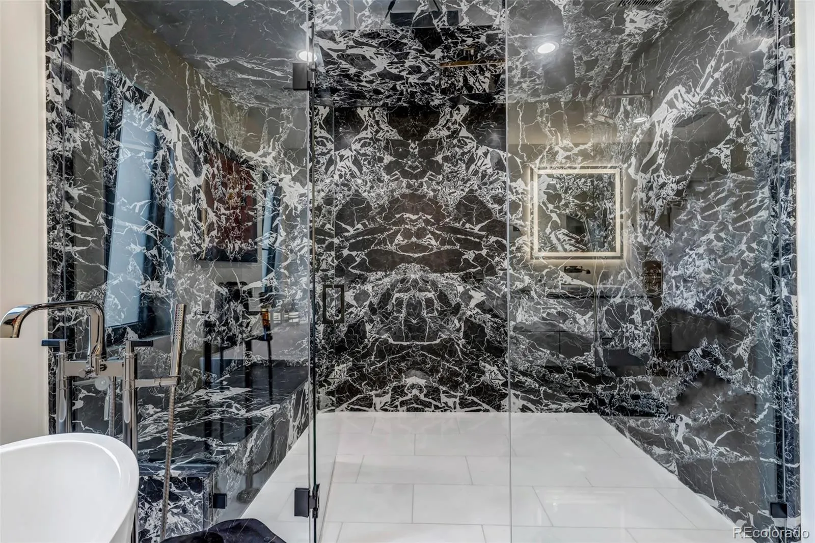 04182026002739 1600 22