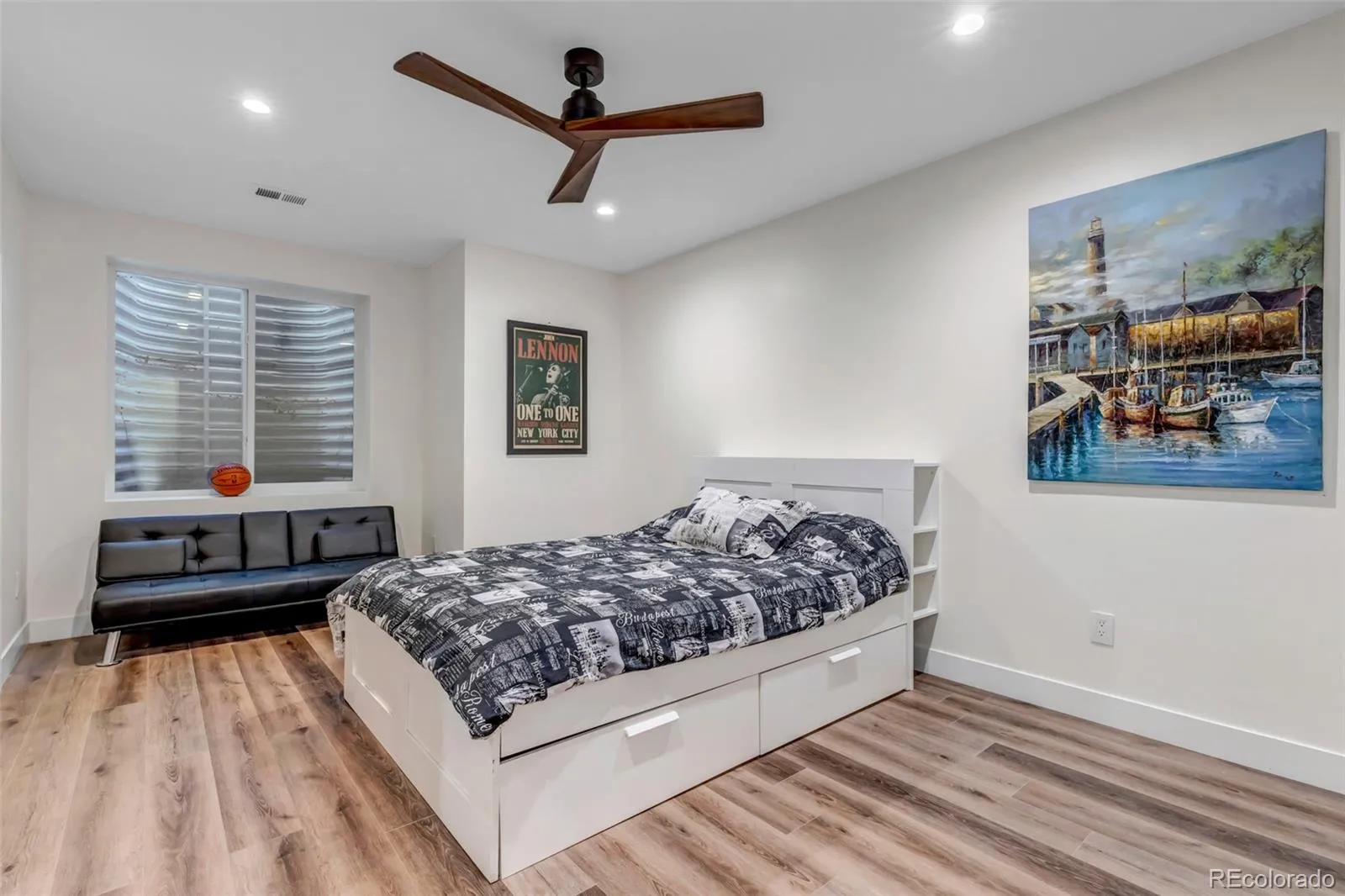 04182026002739 1600 37