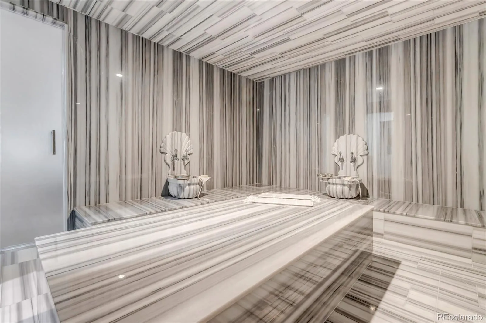 04182026002739 1600 40