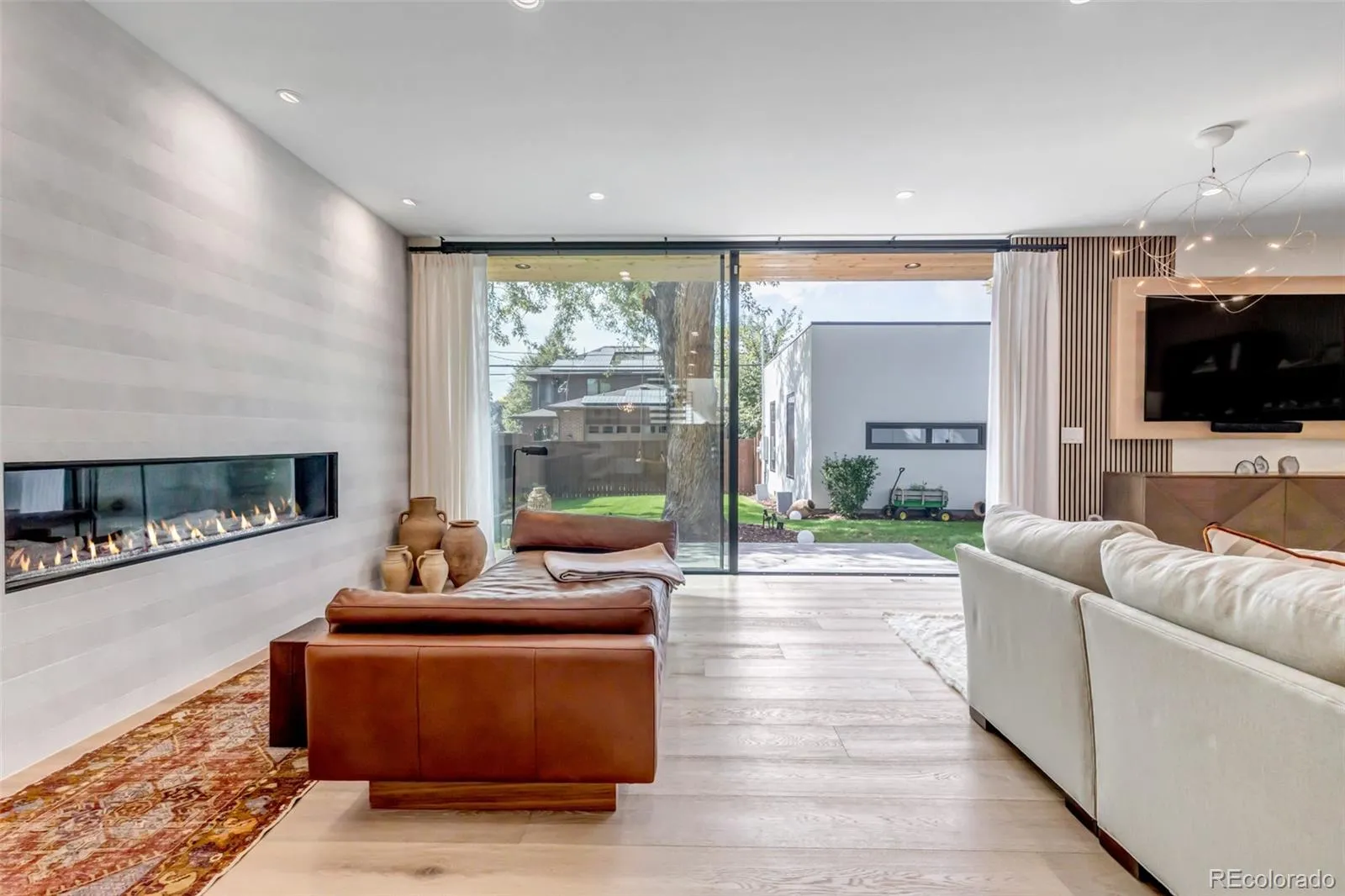 04182026002739 1600 9