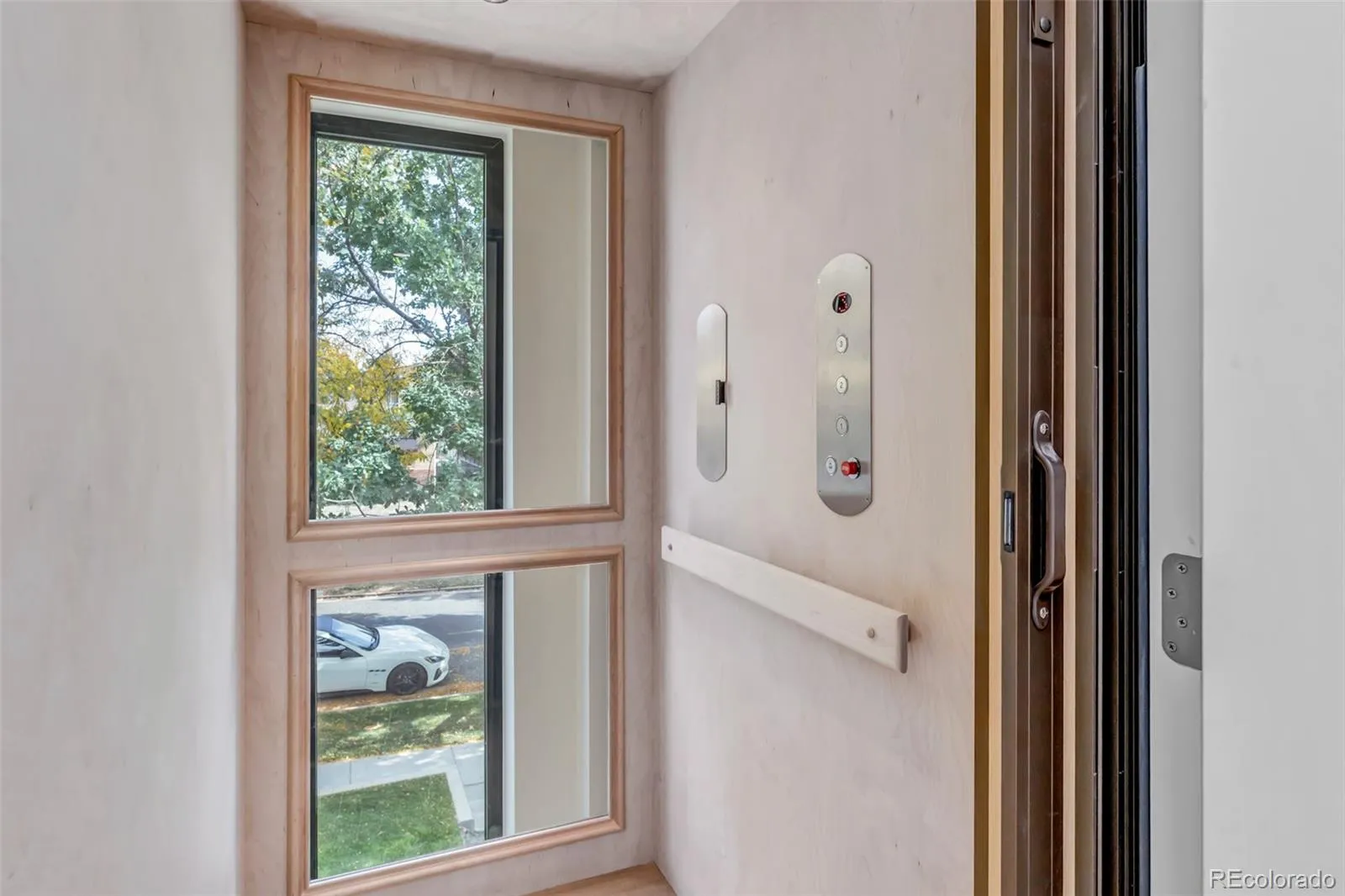 1375 S Elizabeth Street Denver CO 80210 MLS #REC3886421 05282026022748 1600 16