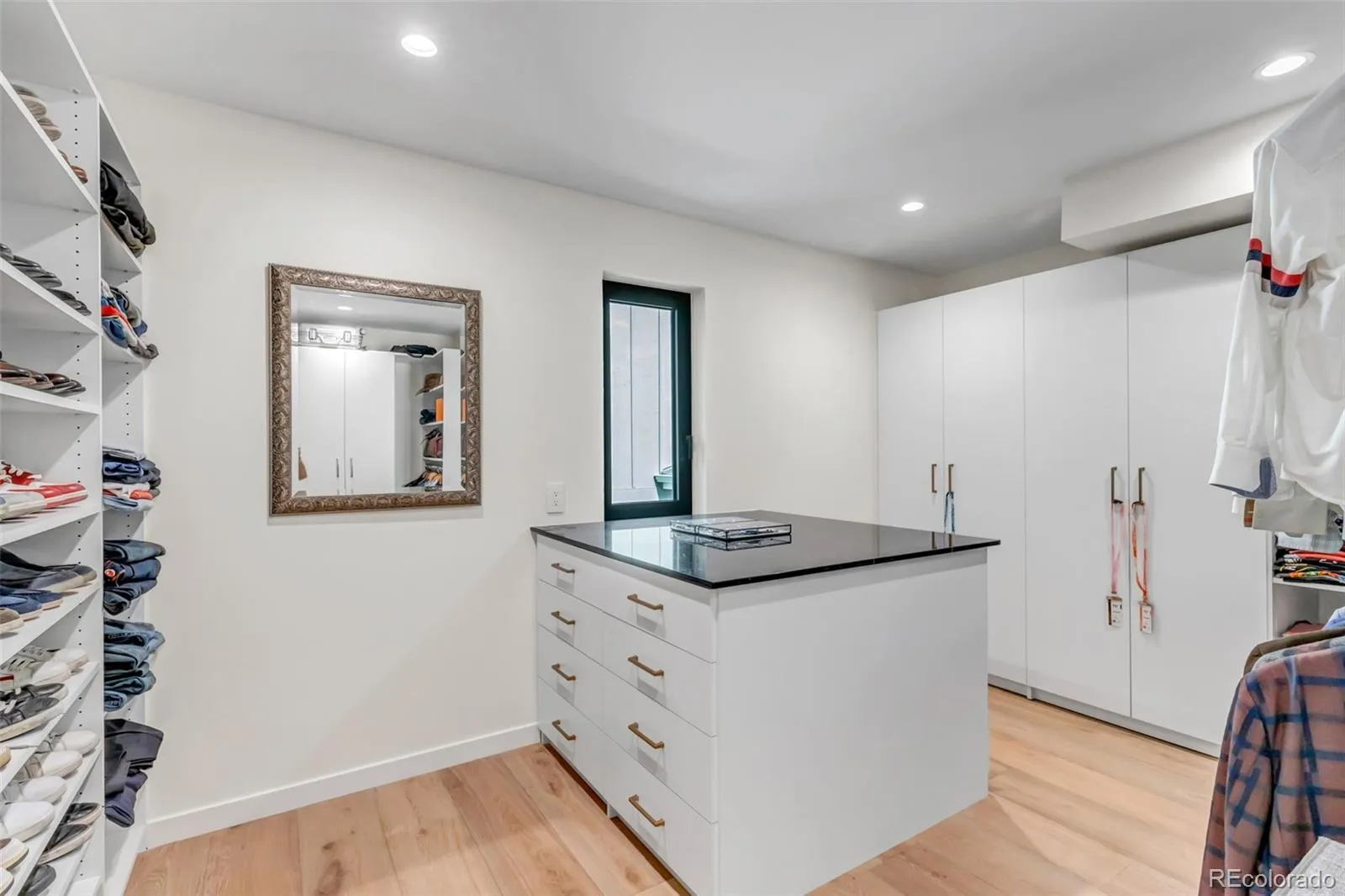 1375 S Elizabeth Street Denver CO 80210 MLS #REC3886421 05282026022748 1600 24