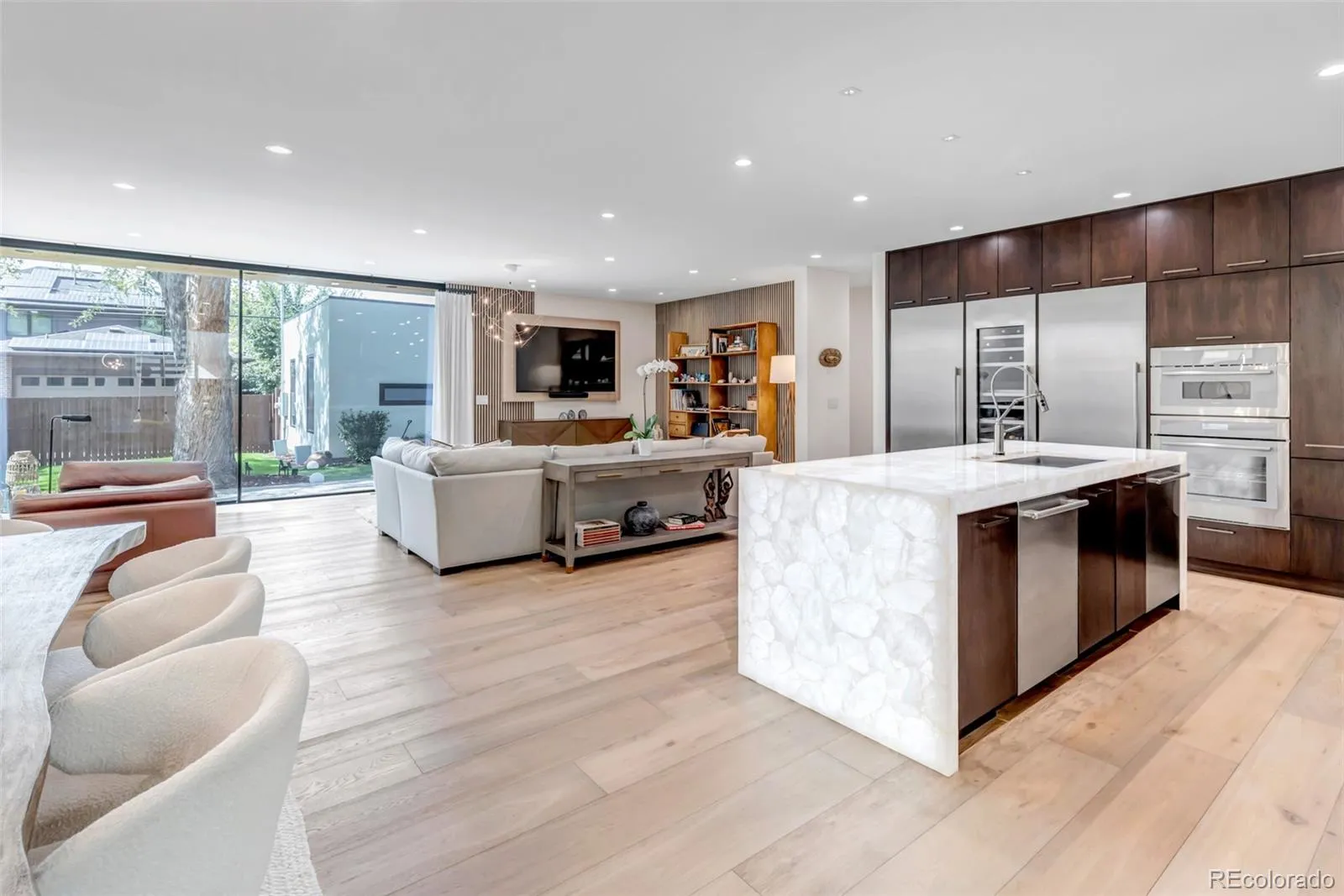 1375 S Elizabeth Street Denver CO 80210 MLS #REC3886421 05282026022748 1600 4