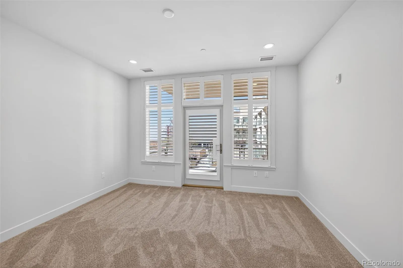7220 W Bonfils Lane #302 Lakewood CO 80226 MLS #REC3889731 05112026183805 1600 11