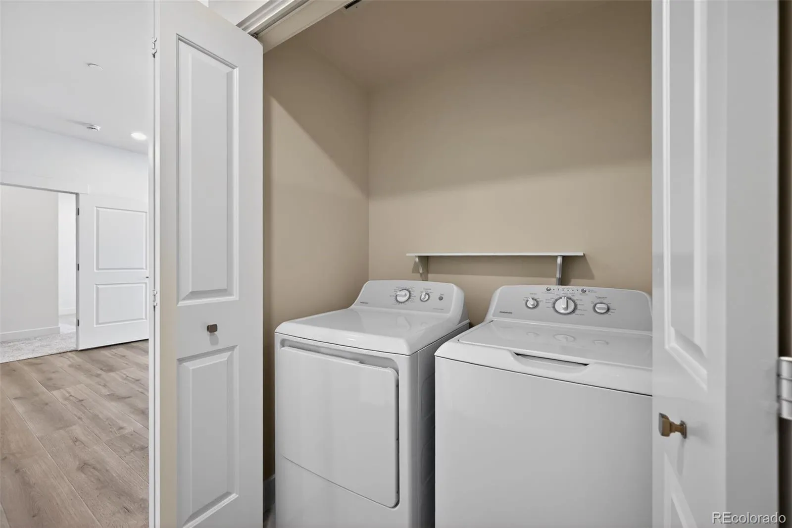 7220 W Bonfils Lane #302 Lakewood CO 80226 MLS #REC3889731 05112026183805 1600 19