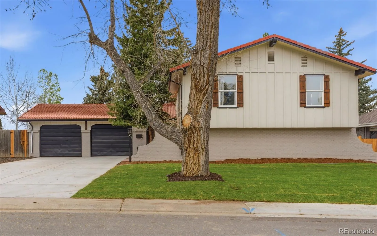 3111 S Holly Place Denver CO 80222 MLS #REC3891613 07092026180953 1600 16