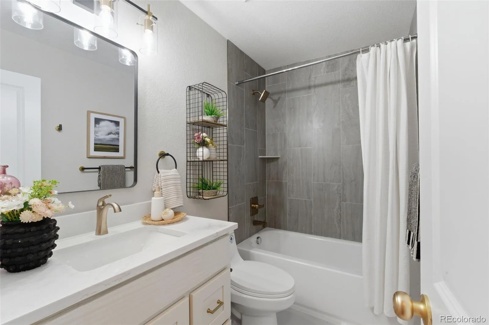 3111 S Holly Place Denver CO 80222 MLS #REC3891613 07092026180953 1600 22