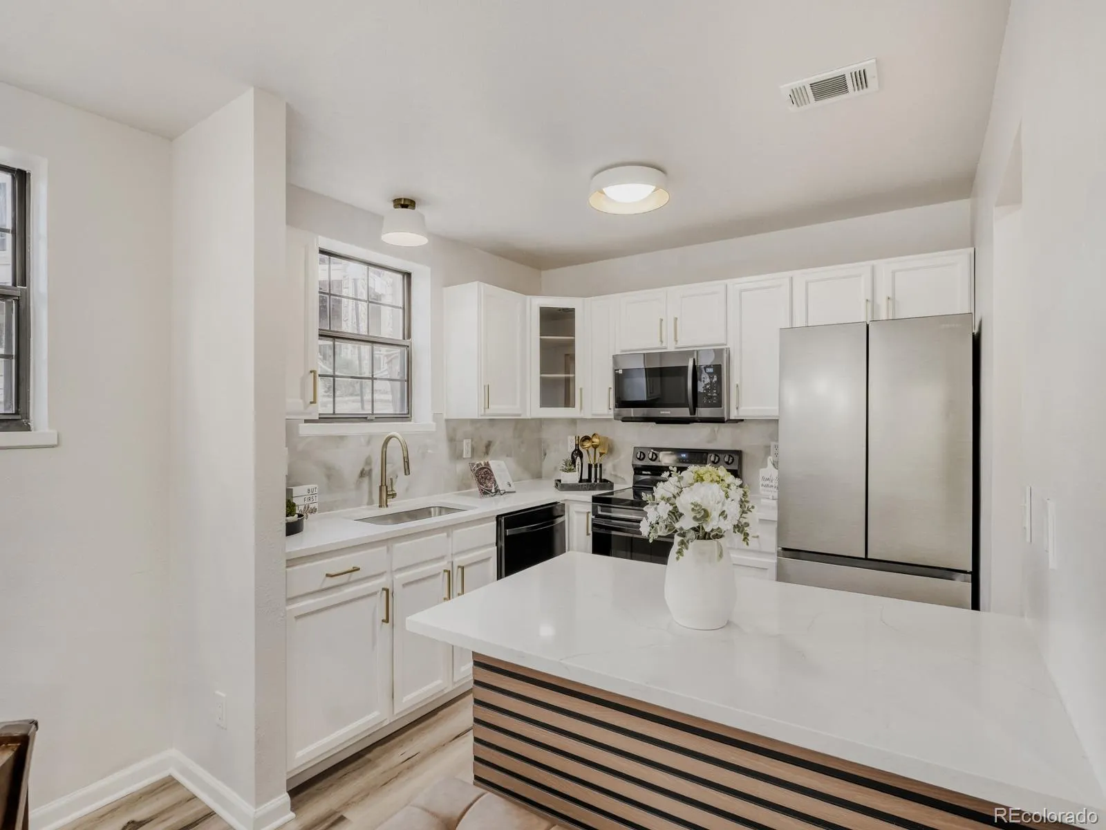 10950 W Florida Avenue #304 Lakewood CO 80232 MLS #REC3894776 04272026153244 1600 7