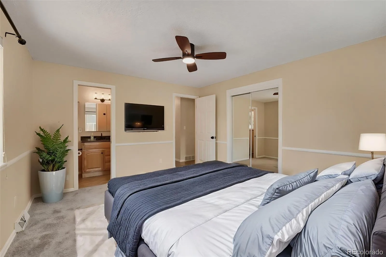 7041 S Quince Street Englewood CO 80112 | MLS #REC3895072 08122026060512 1600 11