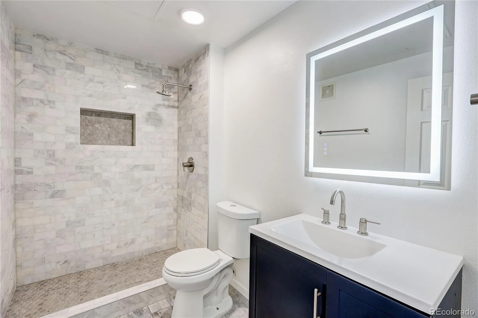 2723 Roslyn Street Denver CO 80238 | MLS #REC3897483 08102026174839 1600 15