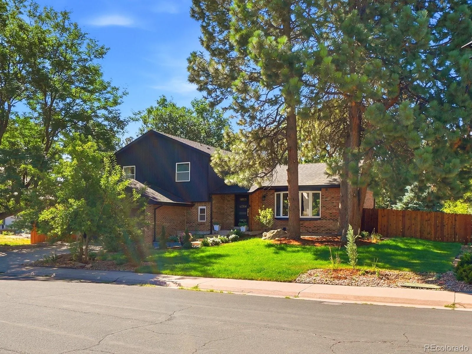 7551 S Madison Circle Centennial CO 80122 | MLS #REC3899662 08282026212125 1600 36