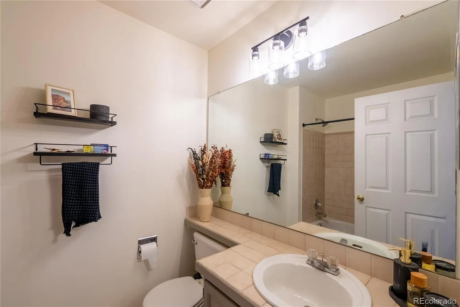 12072 W 84th Place Arvada CO 80005 MLS #REC3903347 05142026075143 1600 15