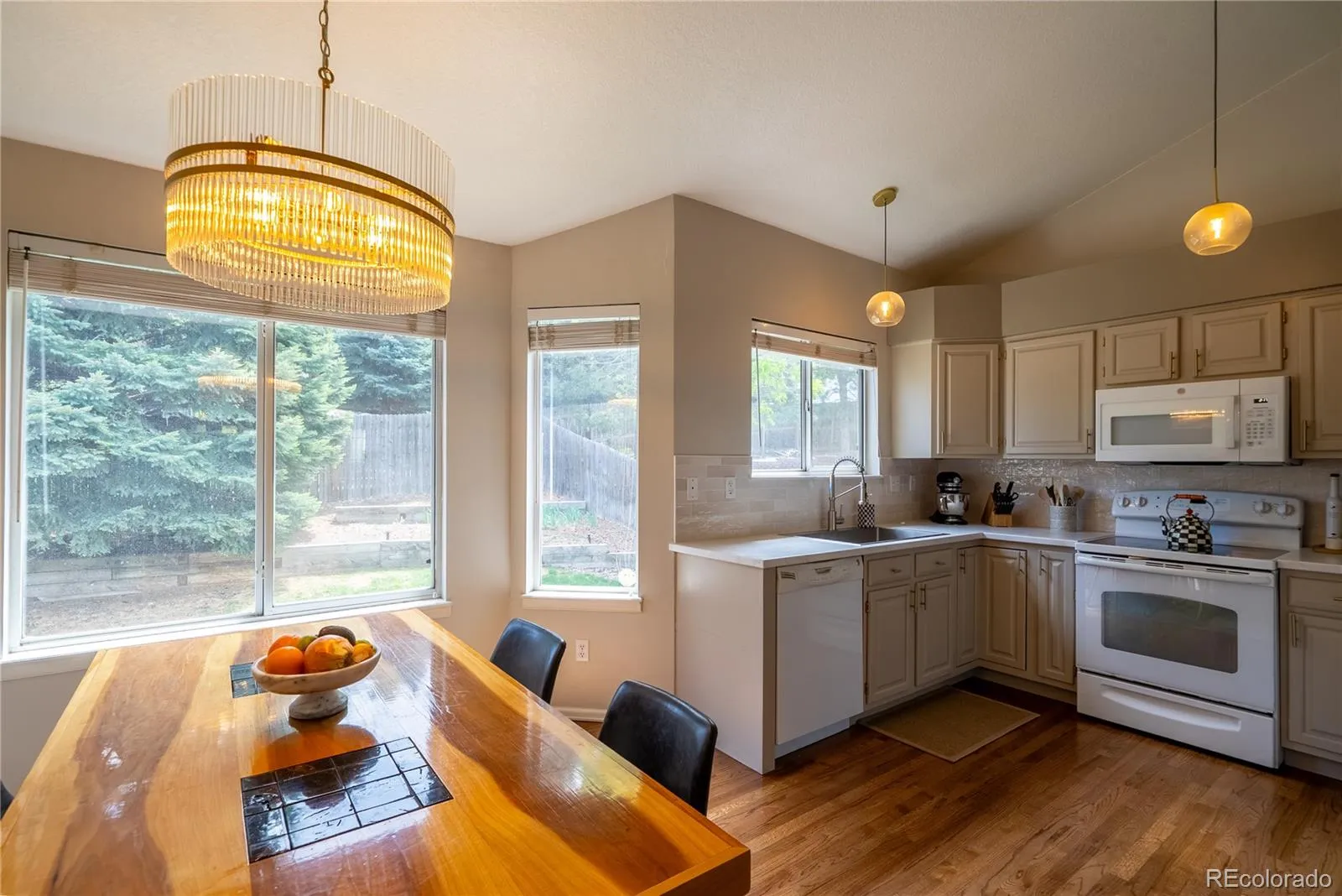 12072 W 84th Place Arvada CO 80005 MLS #REC3903347 05142026075143 1600 8