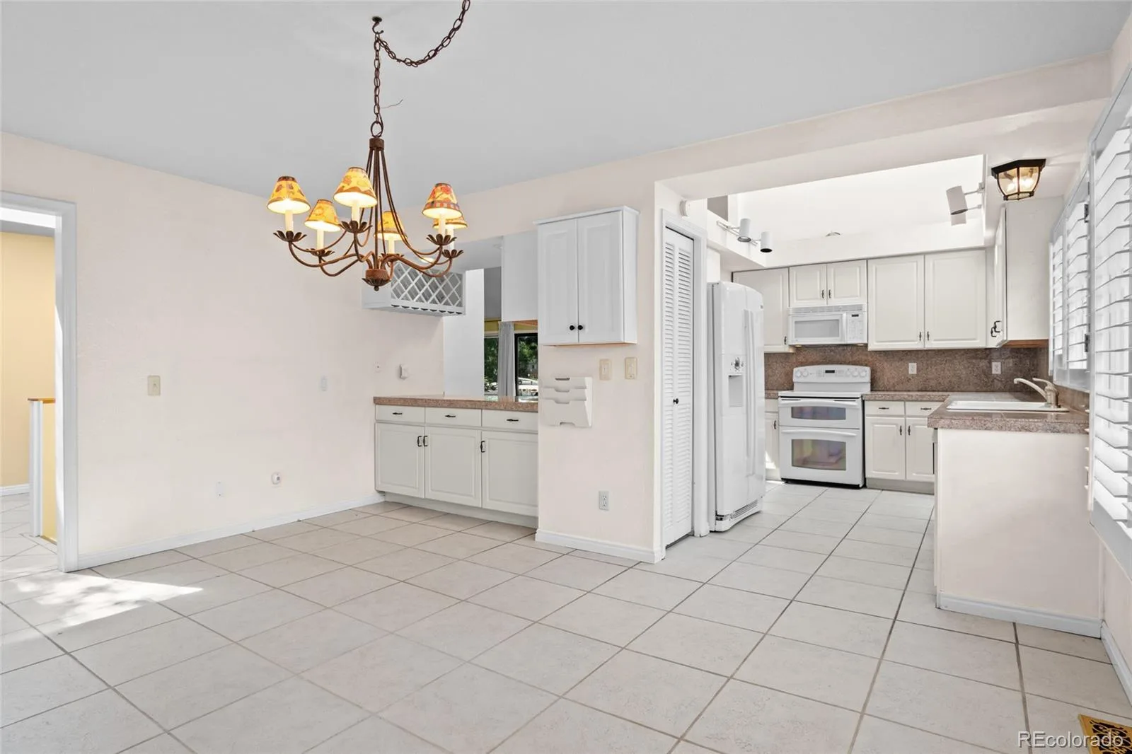 10157 E Fair Circle Englewood CO 80111 | MLS #REC3904480 08282026212231 1600 19