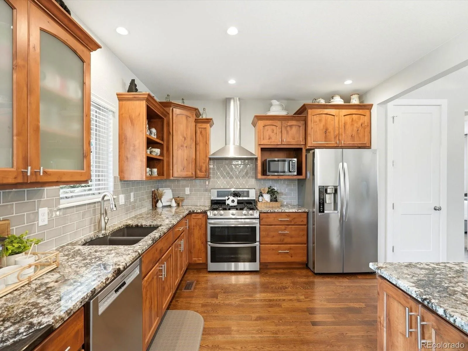 7200 W 25th Avenue Lakewood CO 80214 MLS #REC3904519 06192026234532 1600 10