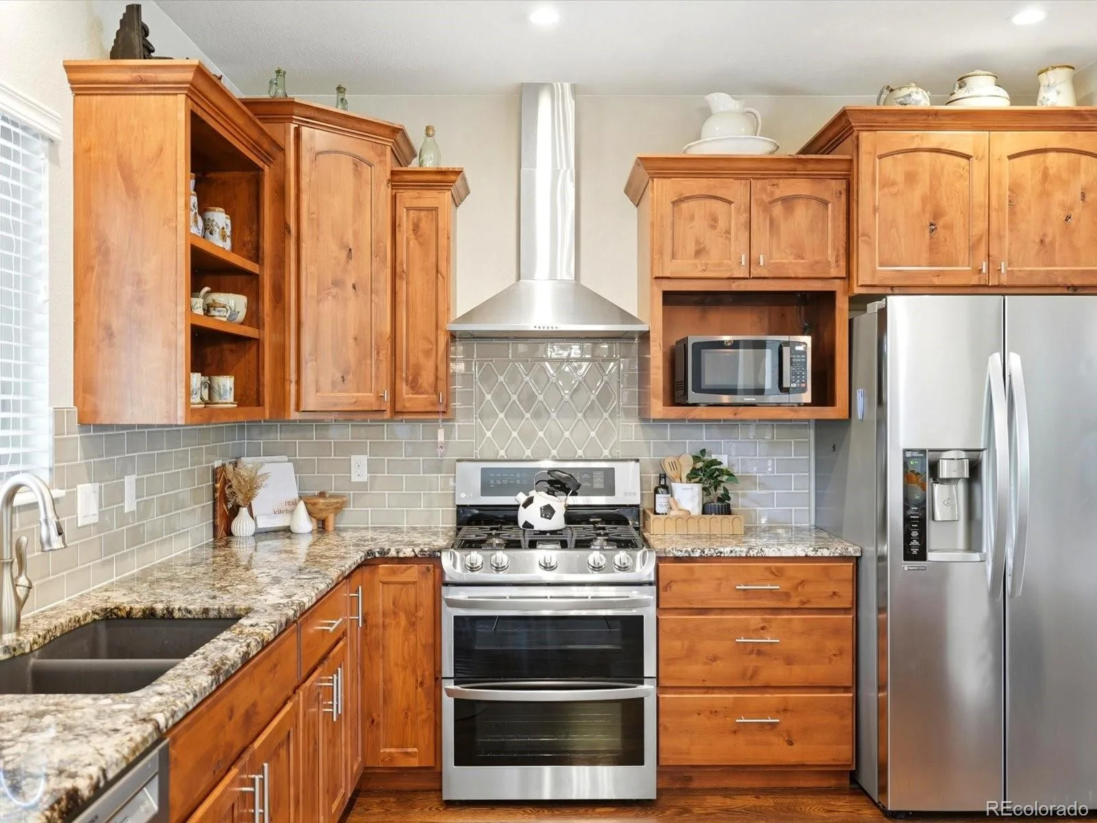 7200 W 25th Avenue Lakewood CO 80214 MLS #REC3904519 06192026234532 1600 11