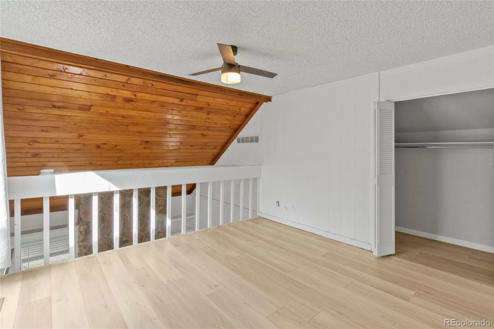 2622 S Xanadu Way #B Aurora CO 80014 MLS #REC3904815 04092026223518 1600 12