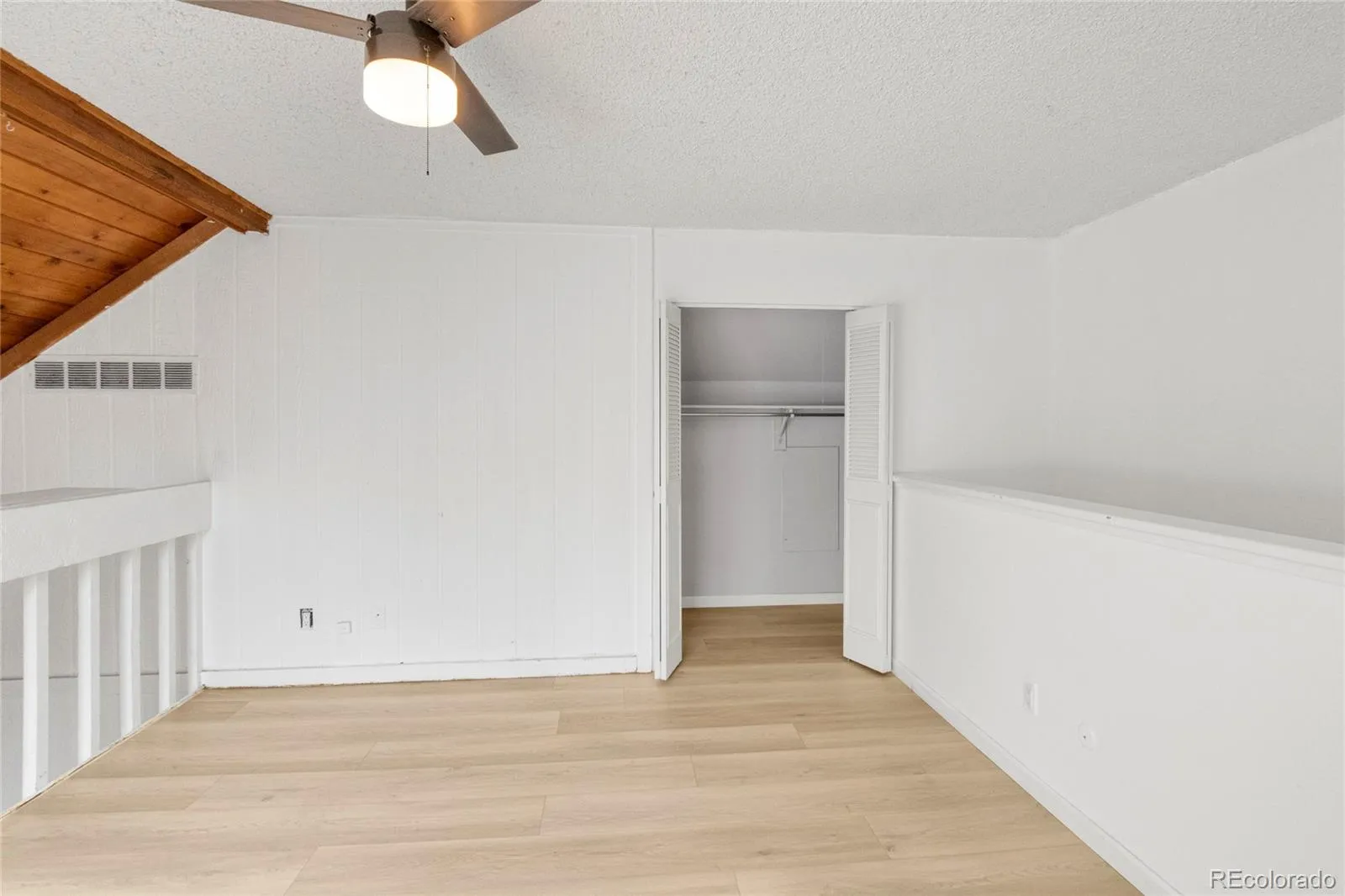 2622 S Xanadu Way #B Aurora CO 80014 MLS #REC3904815 04092026223518 1600 13