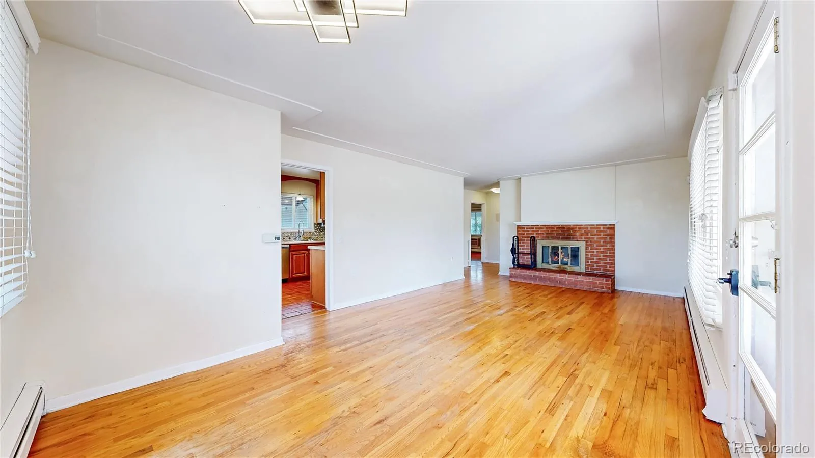 359 Quentin Street Aurora CO 80011 | MLS #REC3906185 08222026232205 1600 1