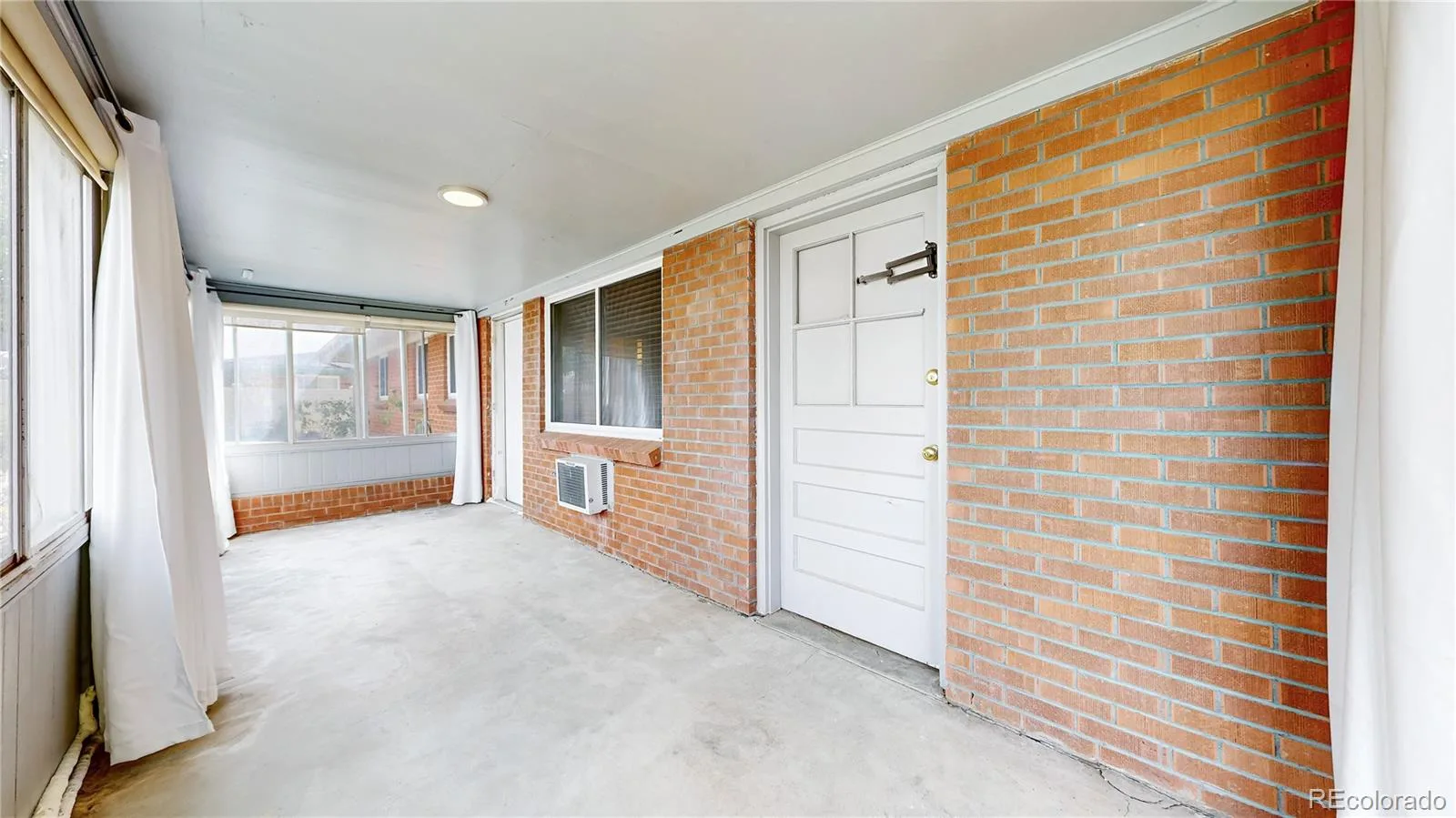 359 Quentin Street Aurora CO 80011 | MLS #REC3906185 08222026232205 1600 17