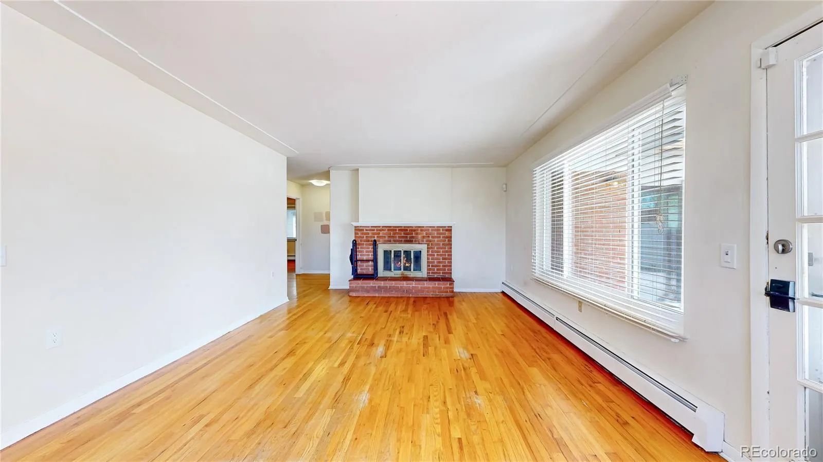 359 Quentin Street Aurora CO 80011 | MLS #REC3906185 08222026232205 1600 3