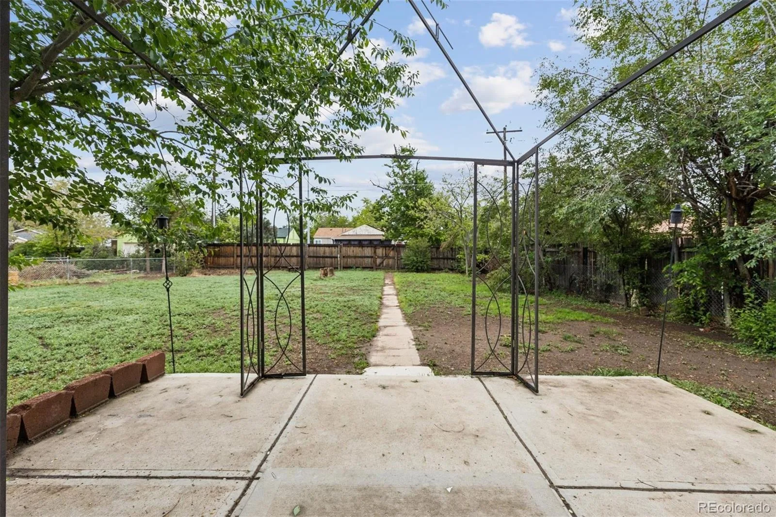 1100 Kingston Street Aurora CO 80010 MLS #REC3907341 06242026042207 1600 20